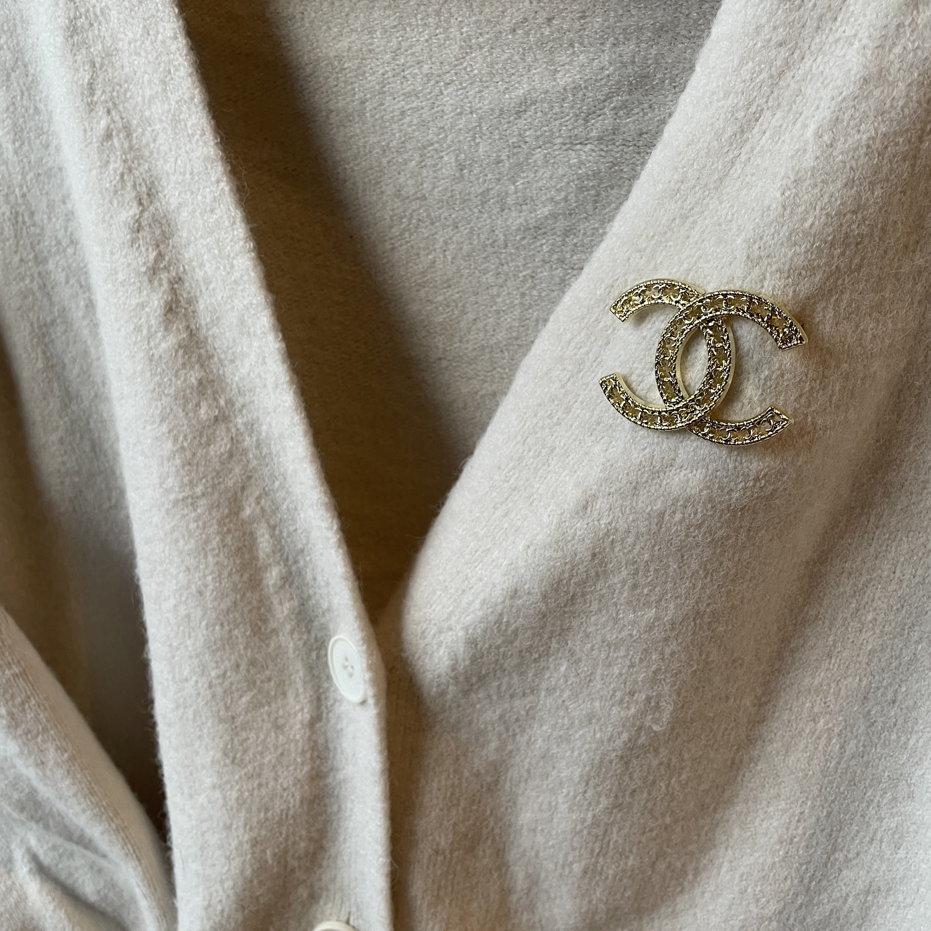 香奶奶小雙c 重磅一體金框定製胸針