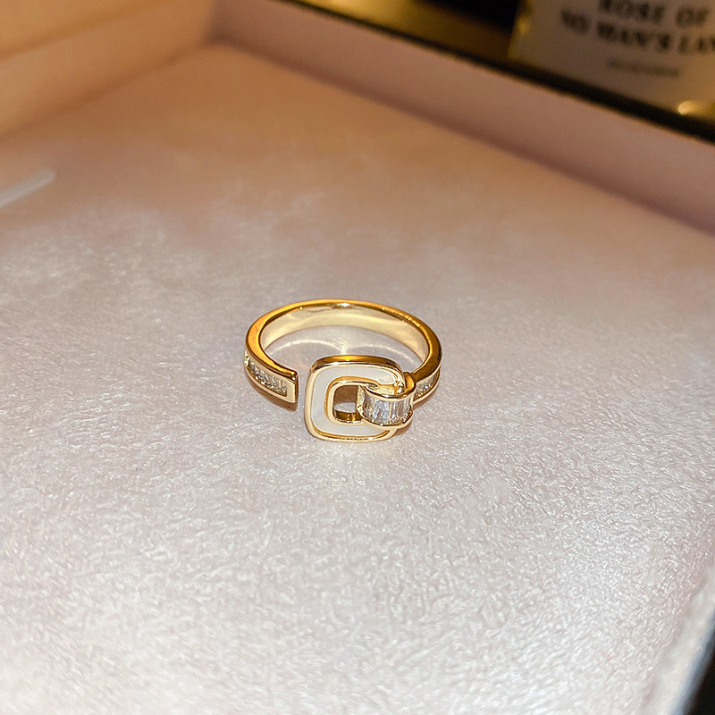 夢幻白玉貝皮帶扣 金鑽開口戒