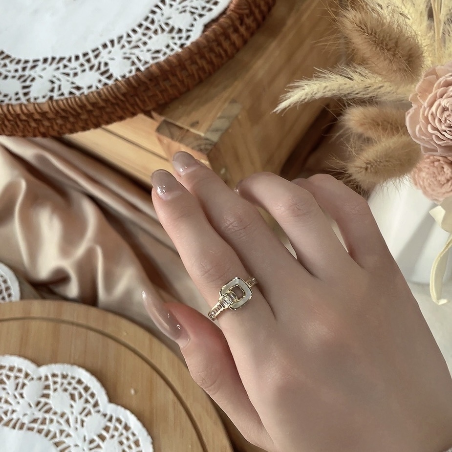 夢幻白玉貝皮帶扣 金鑽開口戒