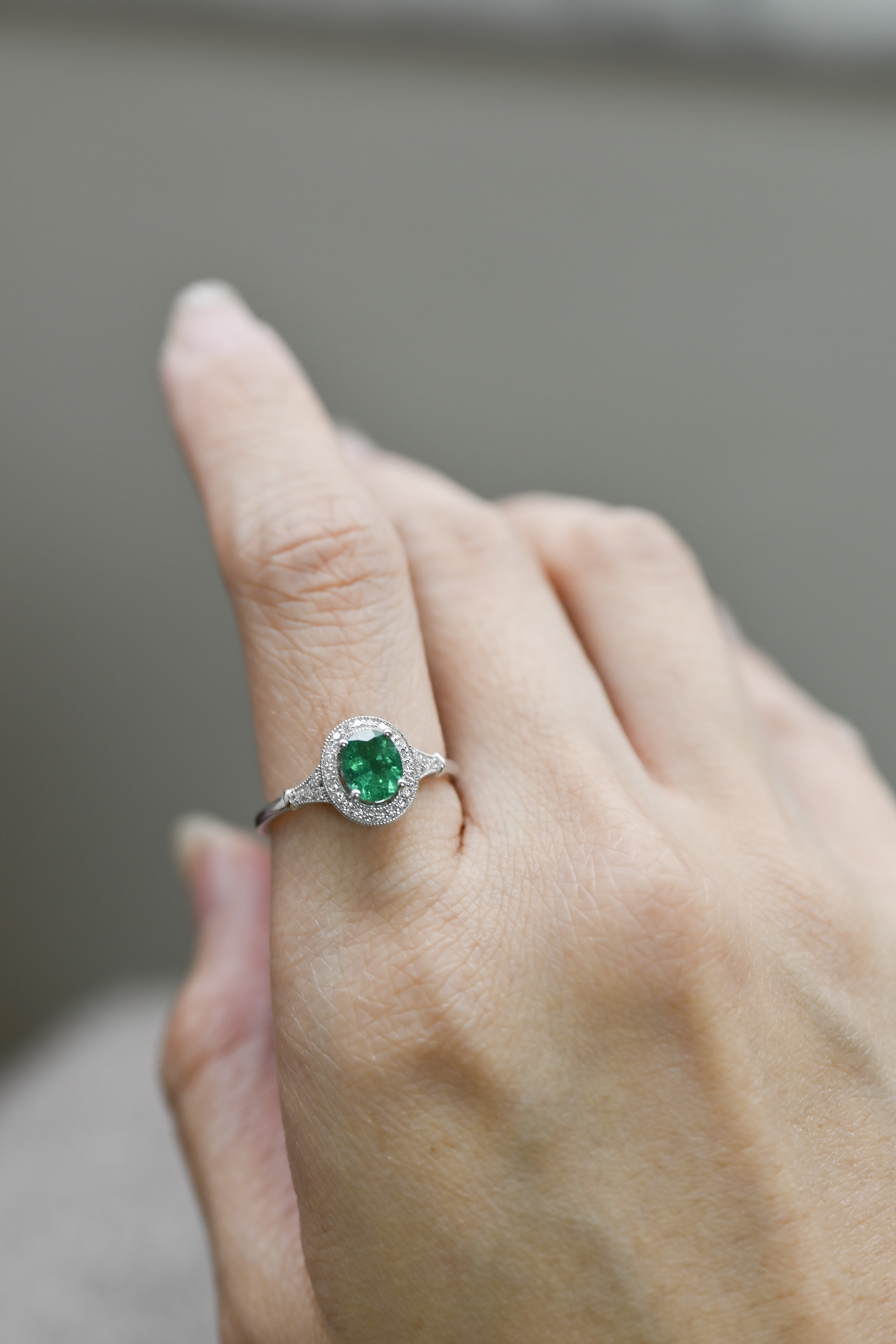 18K Art Deco Emerald Diamond Ring