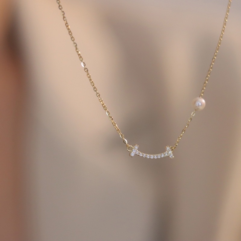 金鑽微笑線”珍珠細項鍊/售完為止