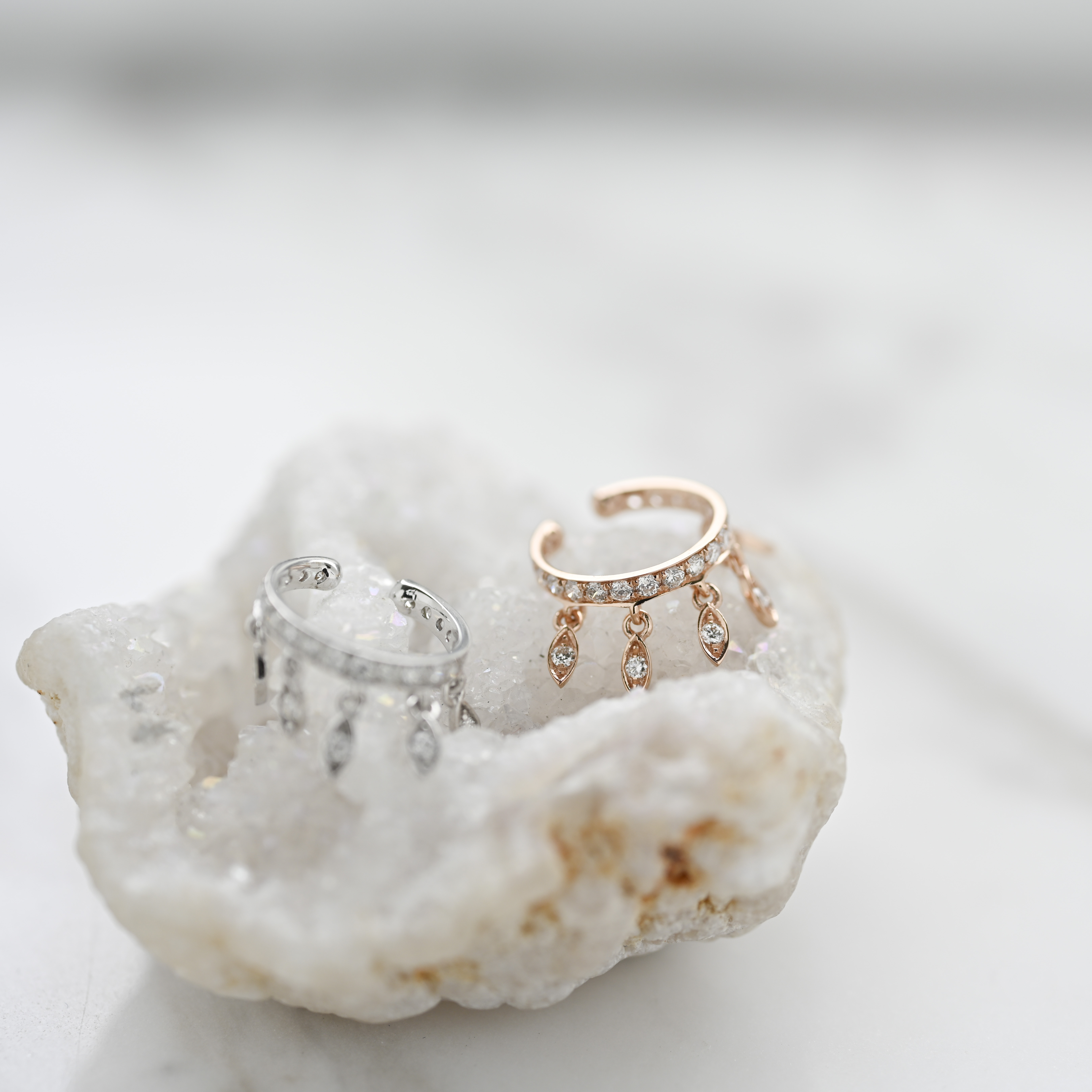 #(W/R/Y)18K Sueño Diamond Earring Cuff