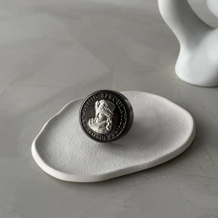 希臘神話硬幣車用香氛|阿里阿德涅實拍圖