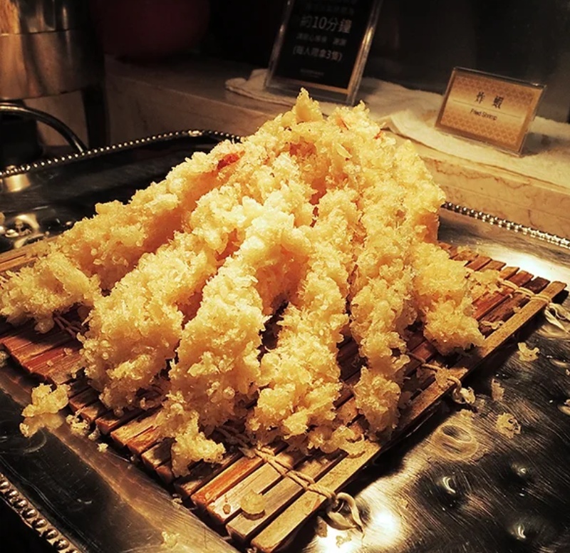 【台中潮港城】太陽百匯平日自助午/晚餐吃到飽-炸蝦