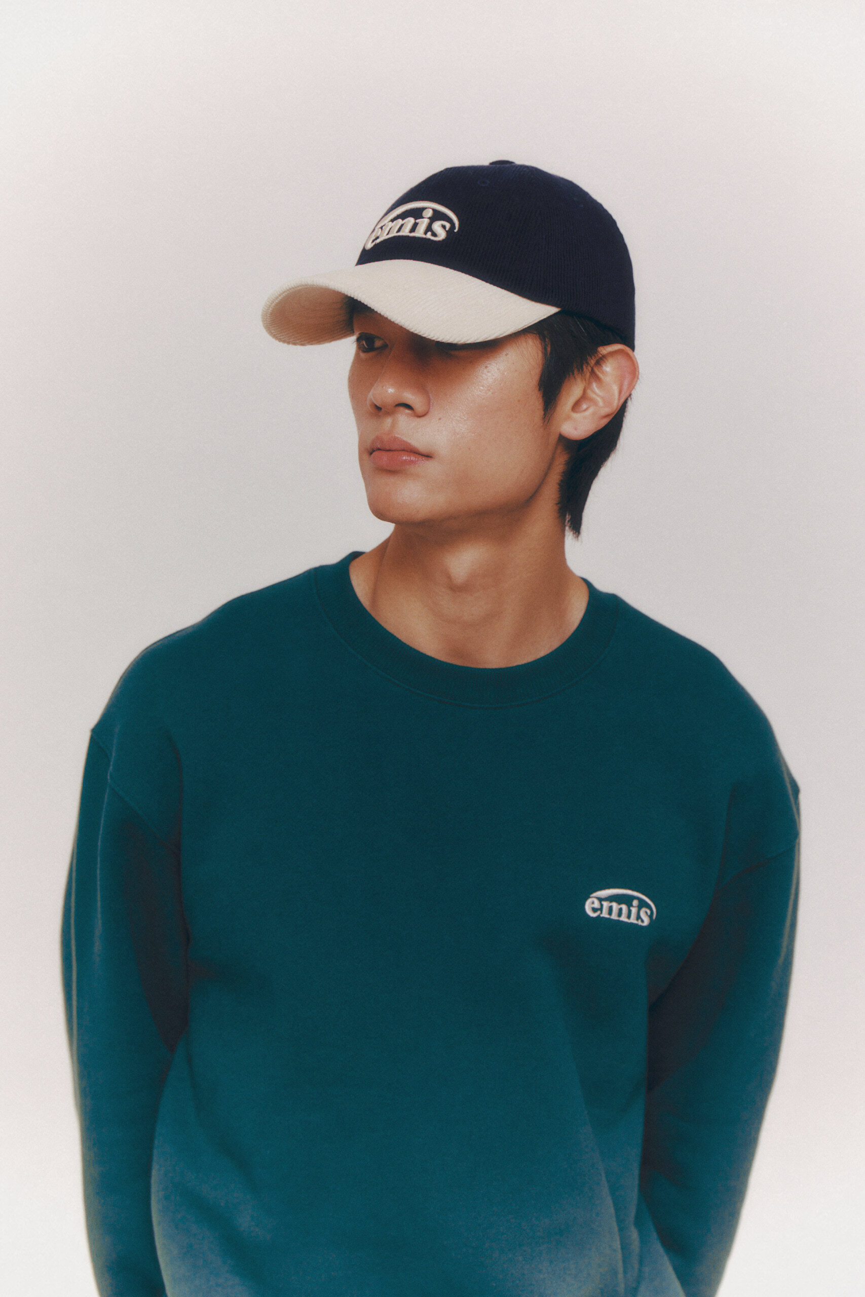 <韓國代購> EMIS CORDUROY TWO-TONE BALL CAP