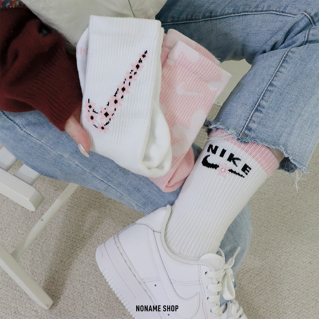 NIKE EVERYDAY PLUS 日系 櫻花 小花 長襪 三雙一組 襪子 粉白