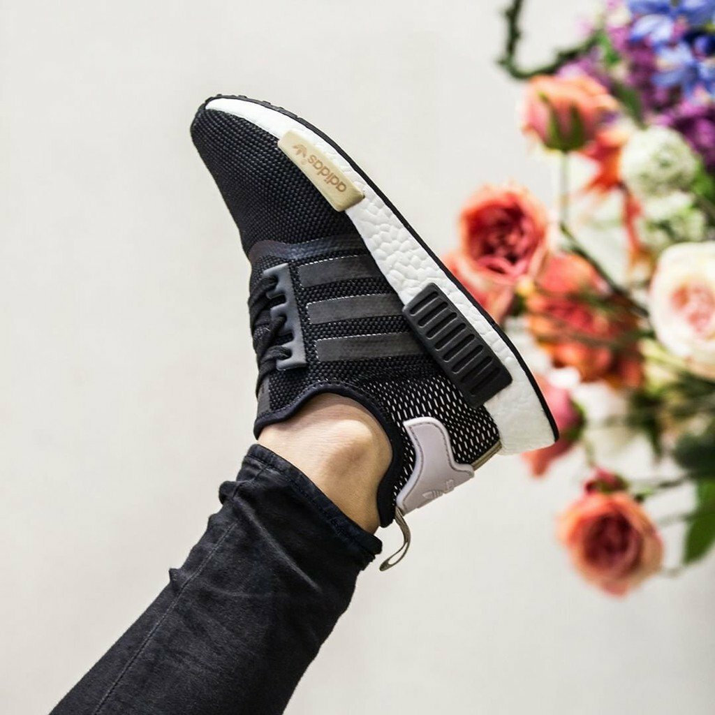 Original nmd r1 best sale