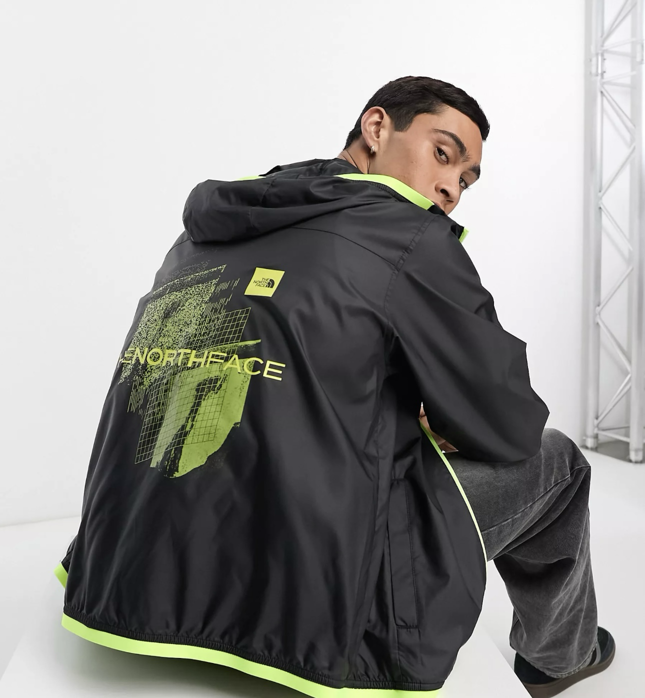 【預購】The North Face F012453 男裝風褸