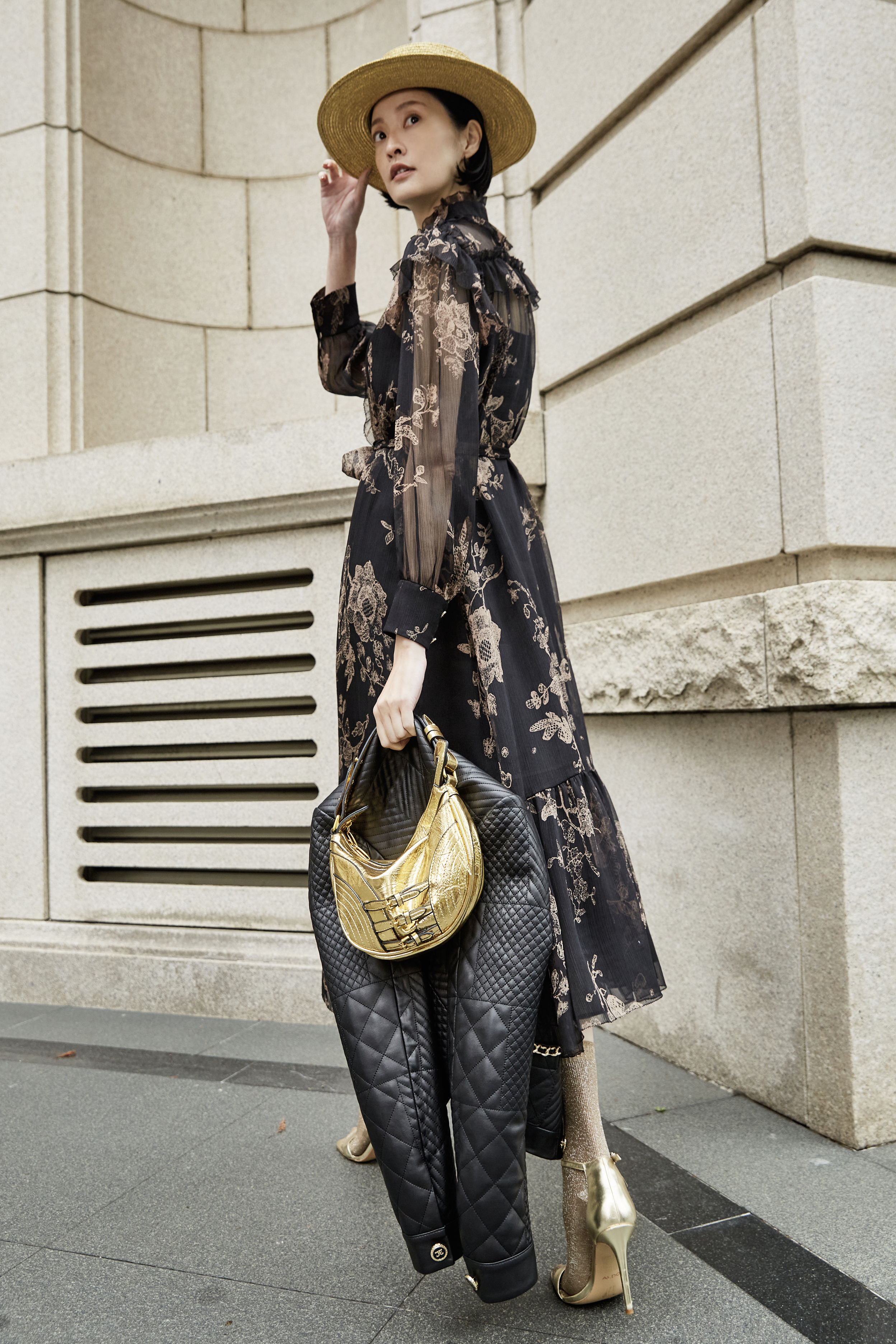 BC15057E1古埃及紙紗草刺繡透膚洋裝