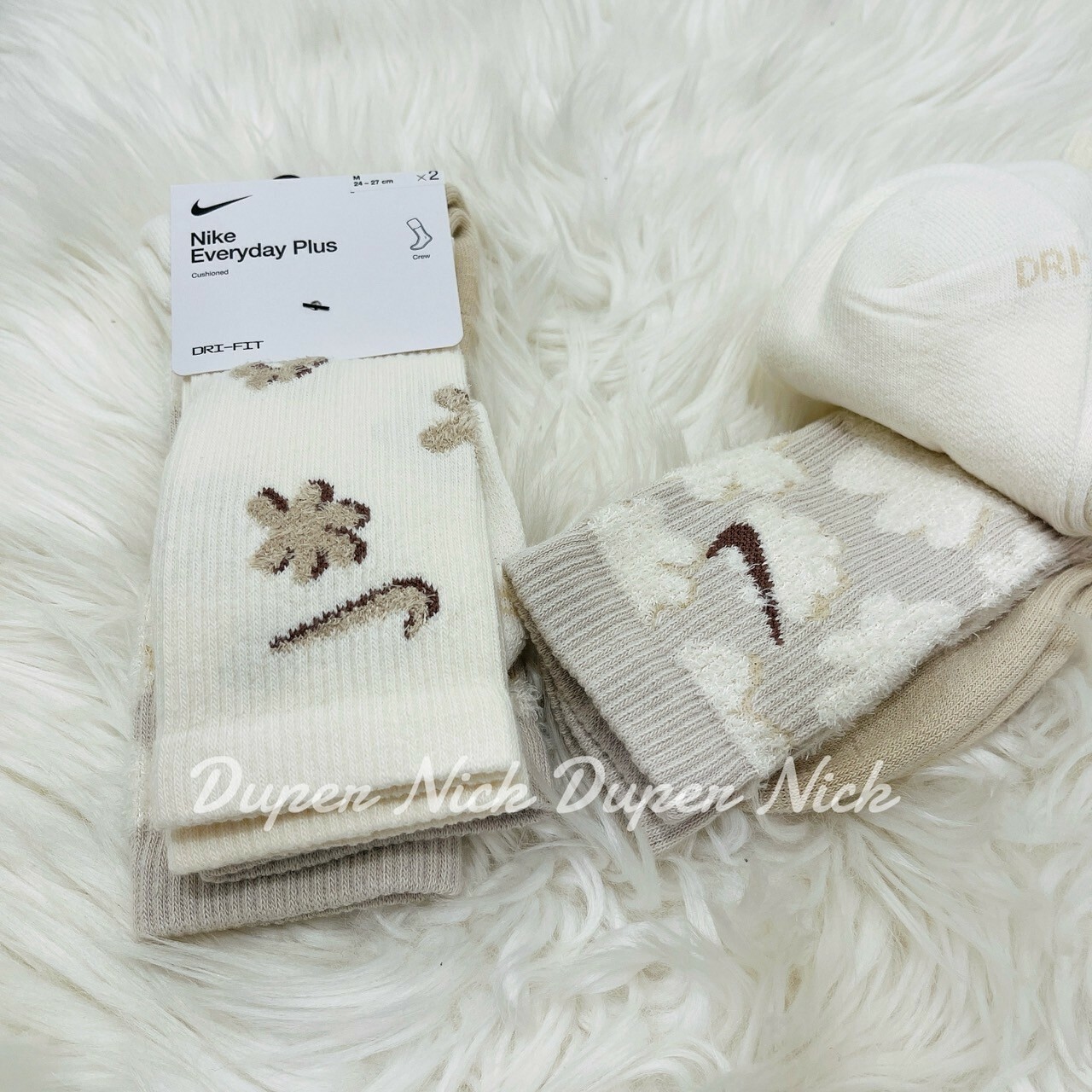 NIKE EVERYDAY PLUS CUSHIONED 花花刺繡襪