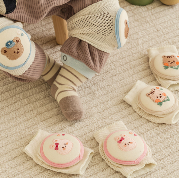 Dot to Dot 愛心滿滿刺繡卡通防摔護膝