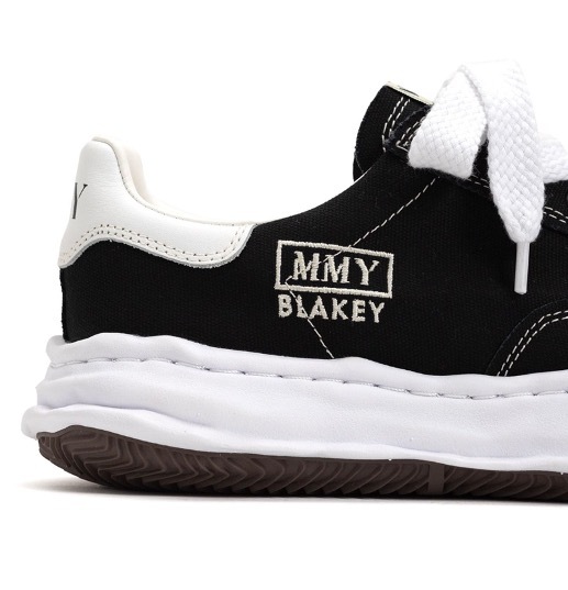 MMY MAISON MIHARA YASUHIRO BLAKEY LOW CANVAS BLACK WHITE
