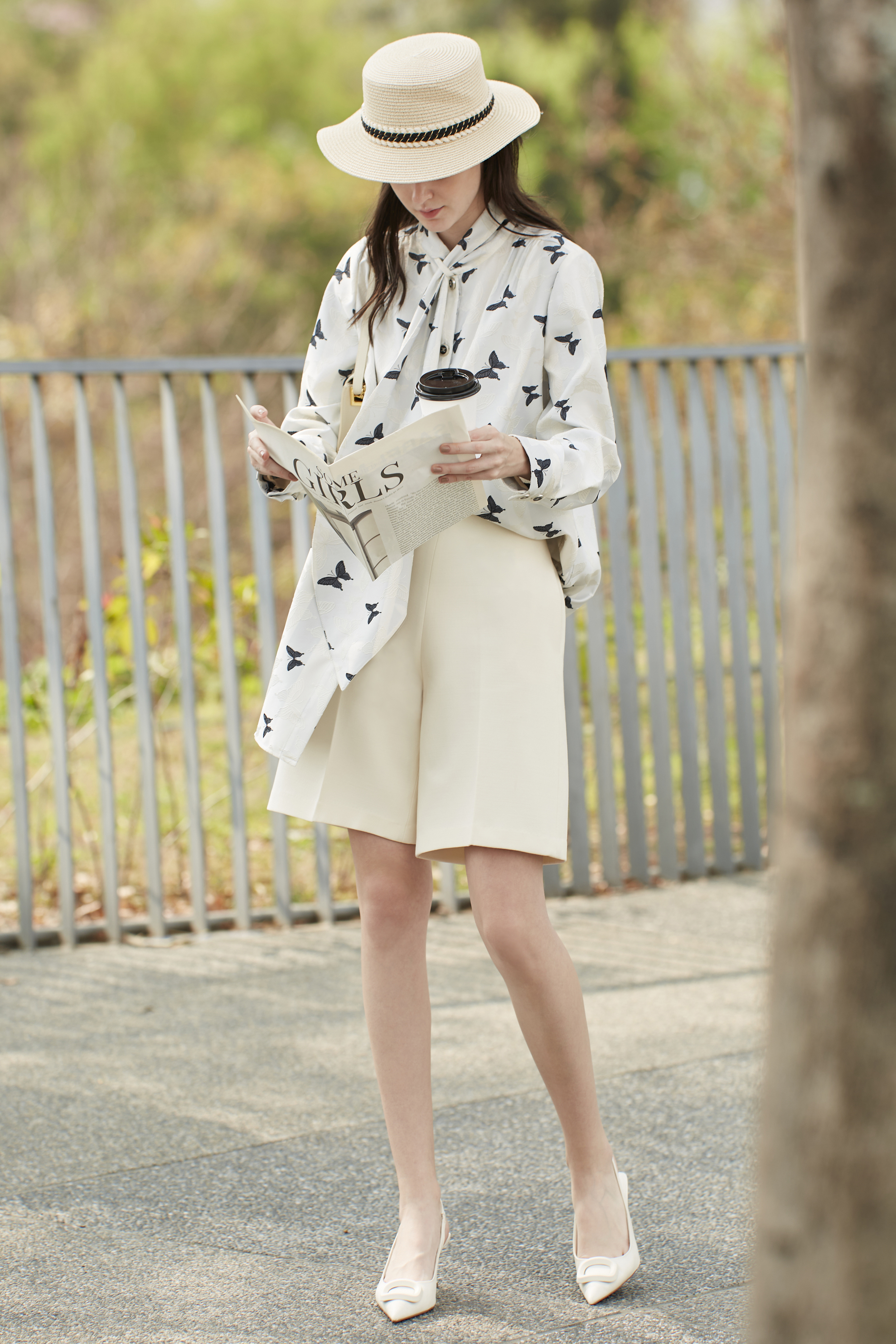 BC15030B1東方玫瑰白色西裝短褲