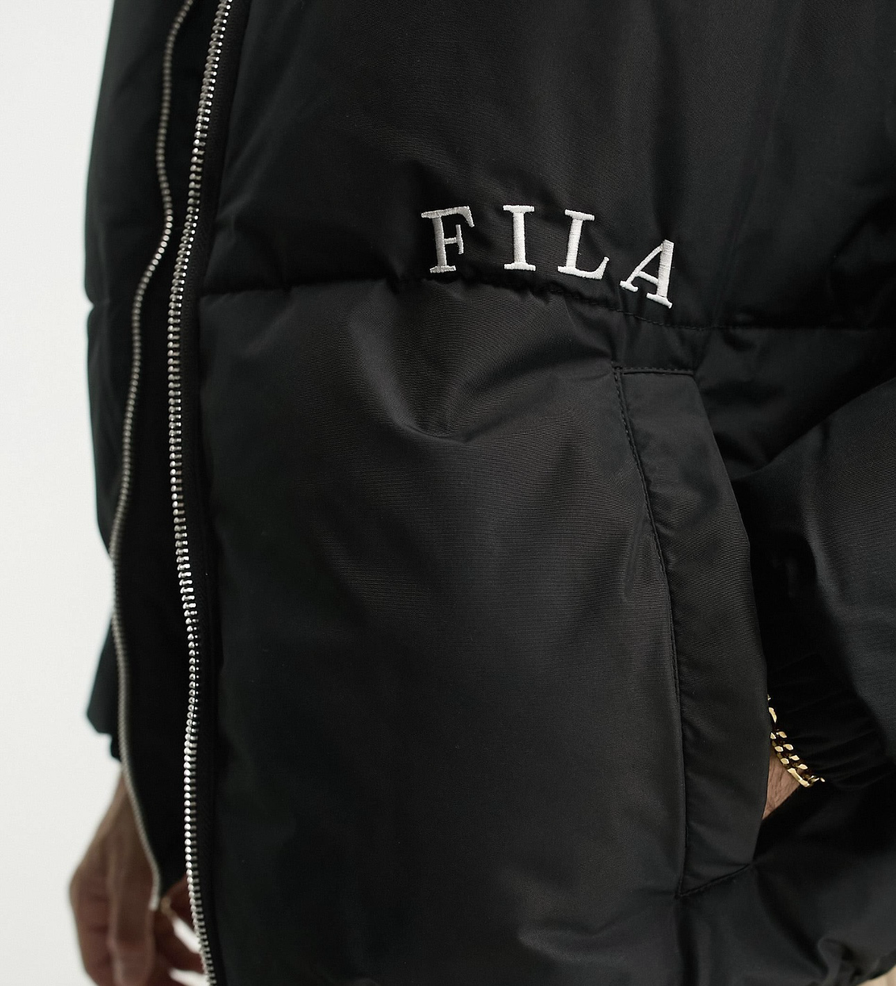 【預購】FILA F012440 外套 黑色