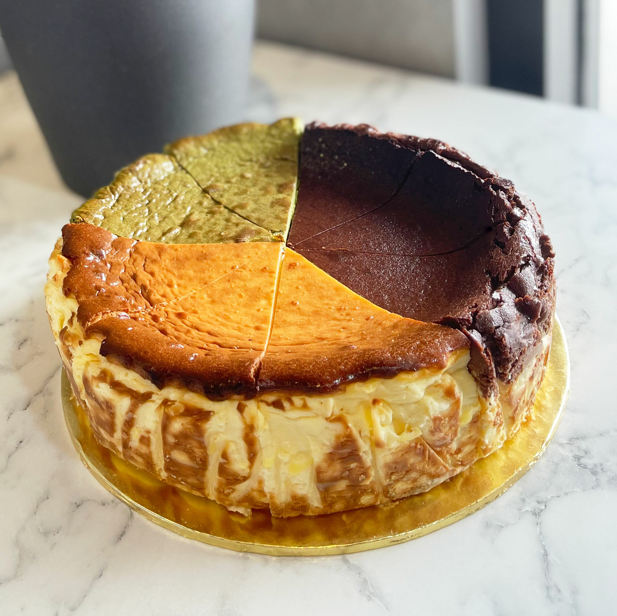 "MIX SAMPLER" Burnt Cheesecake - 10 Slices Mix