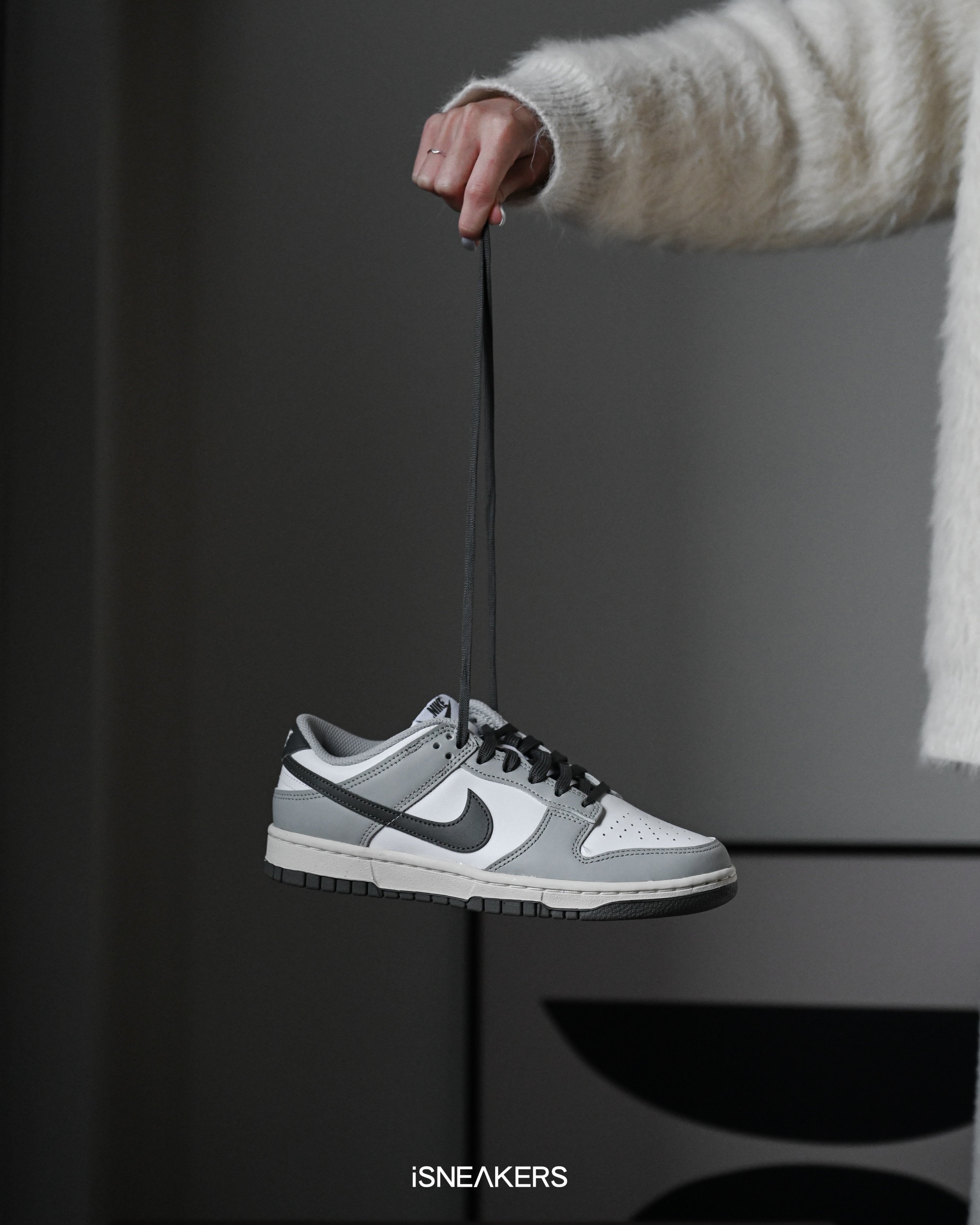 iSNEAKERS｜Nike Dunk Low "Light Smoke Grey"  煙灰奶油底 DD1503-117
