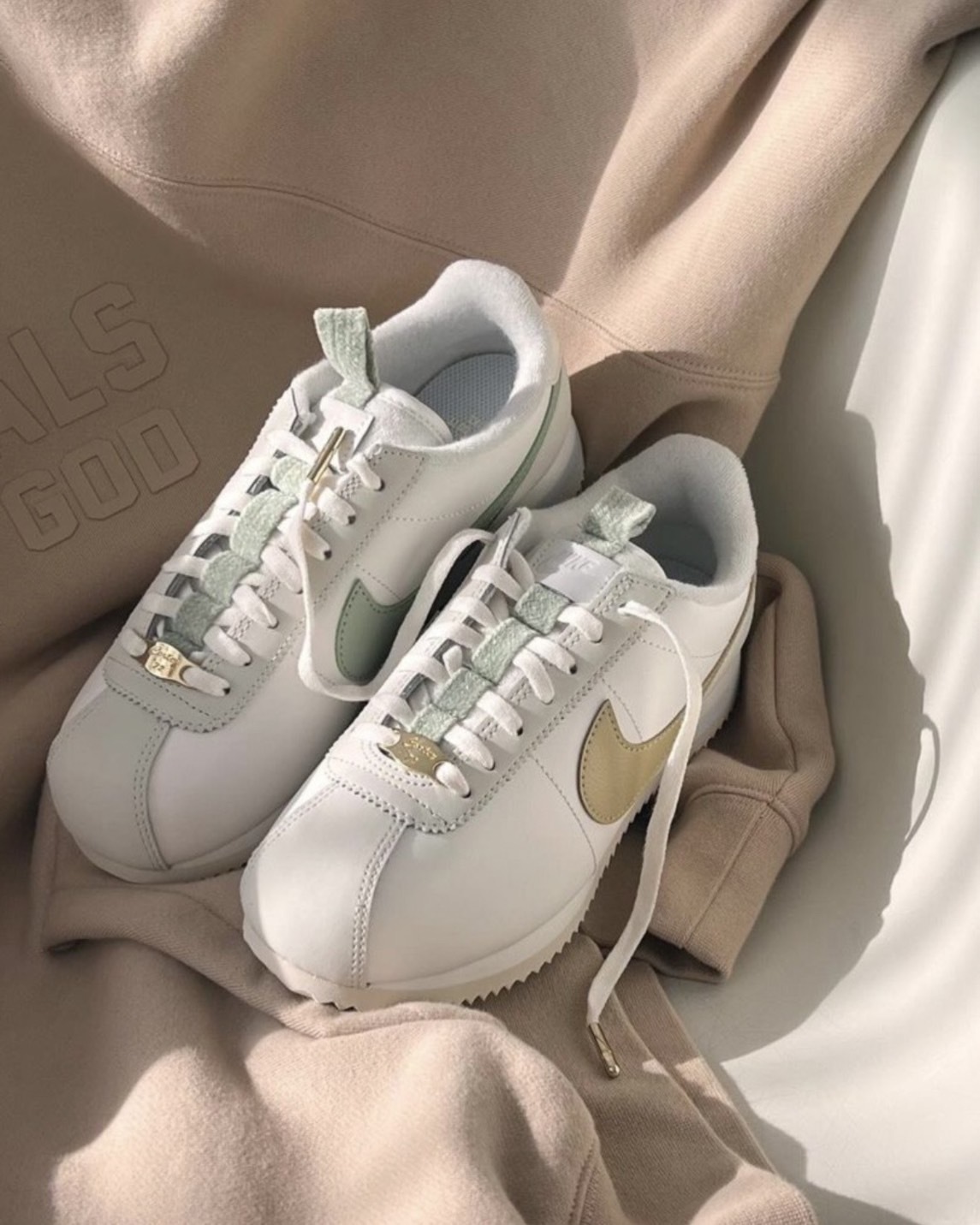 KTQ STORE ‧ Nike Cortez "Sail" 金綠 FV3639-171