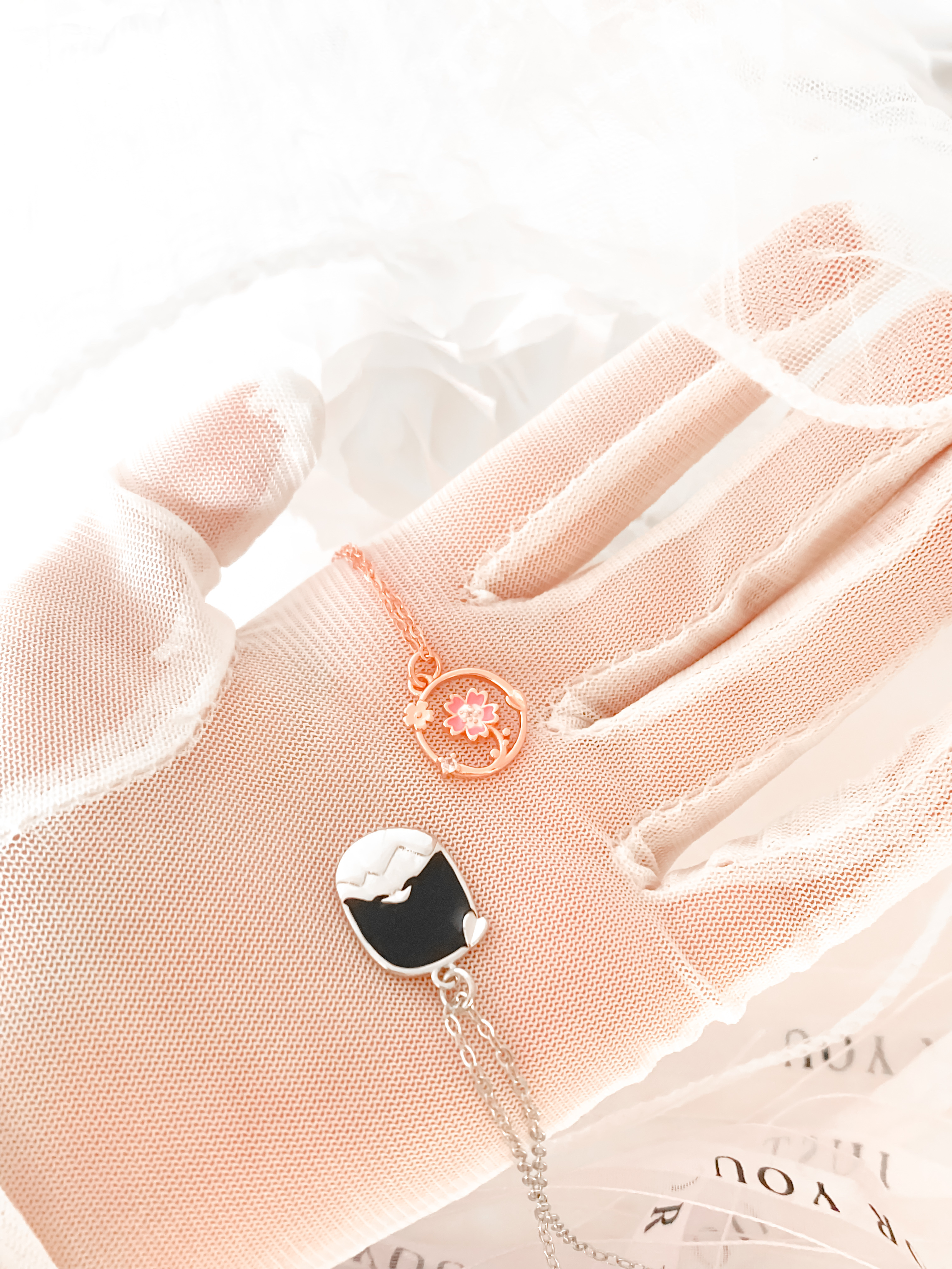 「富士山和櫻花🌸」情侶項鏈 | S925純銀或鍍銀 | 免費刻字