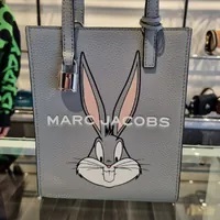[S] MARC JACOBS 4R3HCR015H02-034 BUGS BUNNY PRINT MINI TOTE BAG,ROCK GREY, 196611110792 (SMJ238)