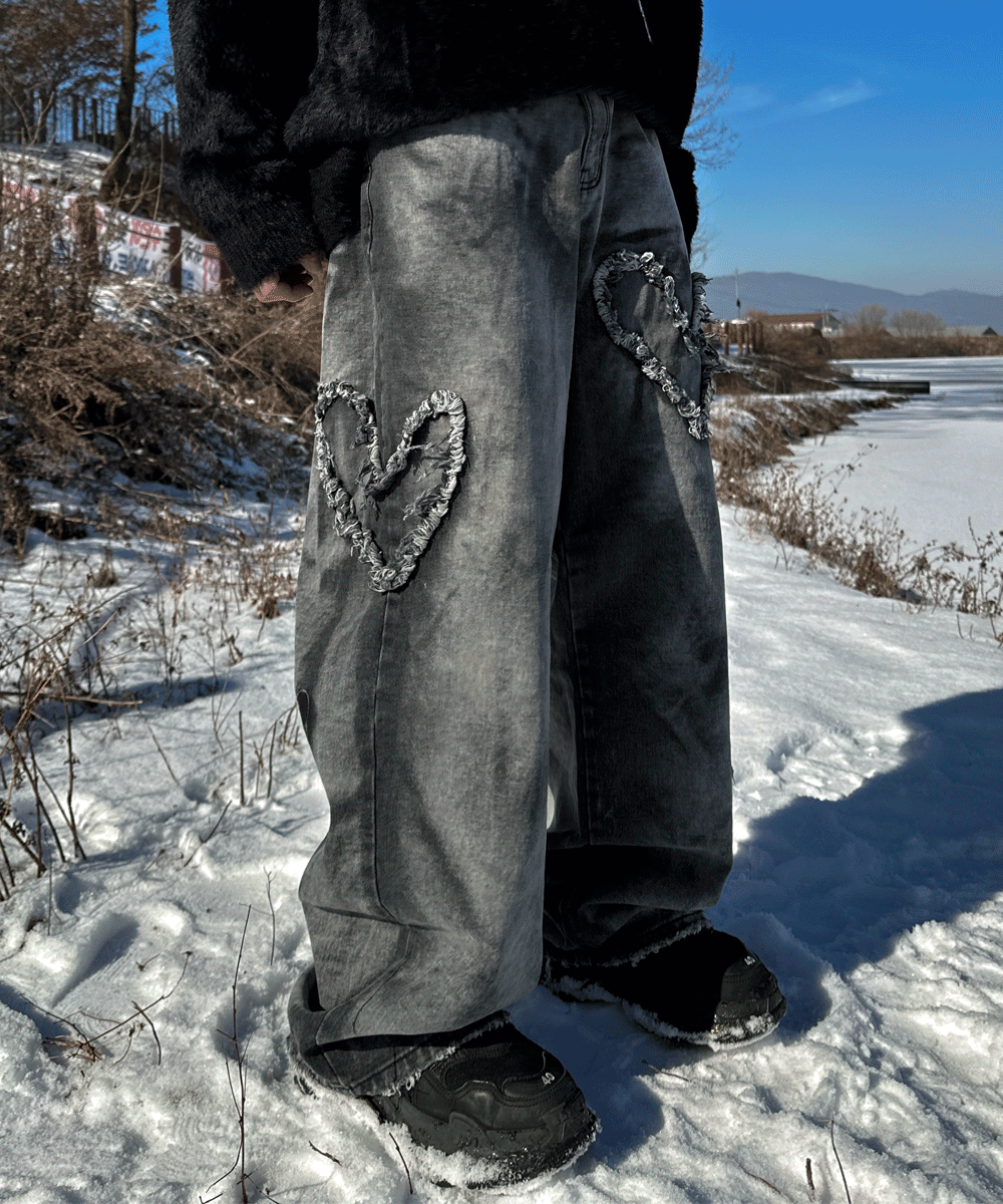 心形刺繡剪邊水洗牛仔褲