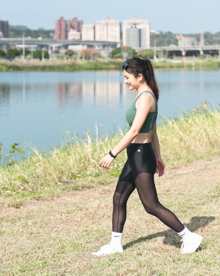 方領扭結Bra Top 商品說明