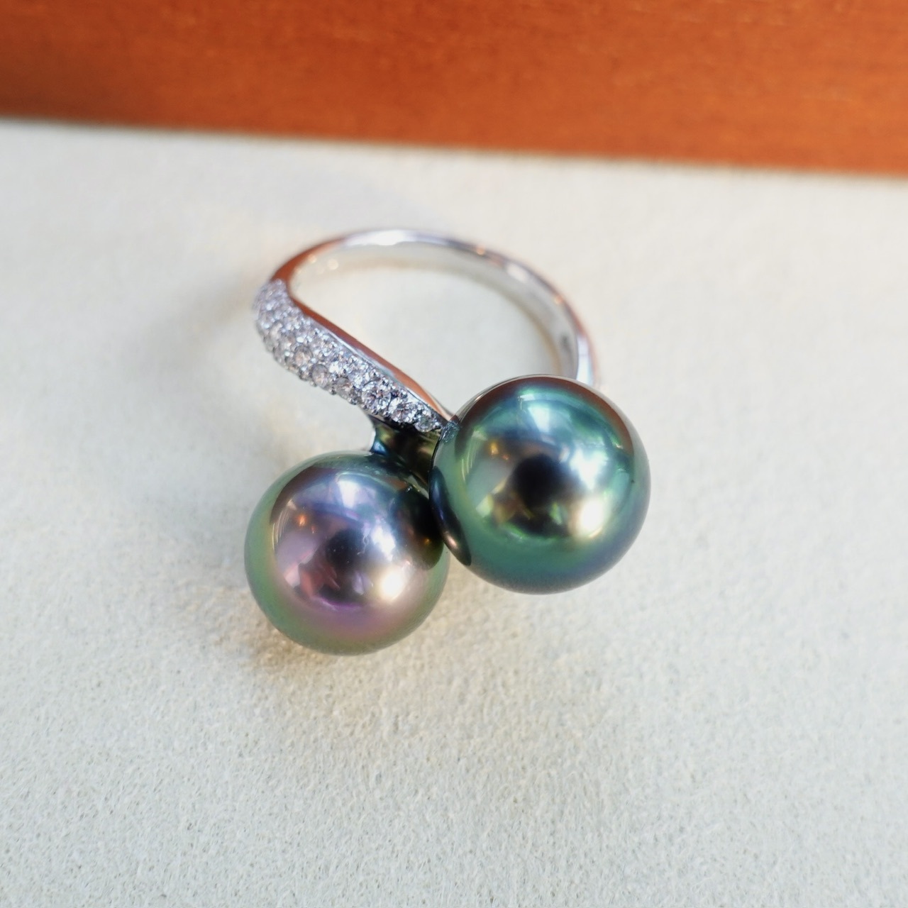 18K金大溪地黑珍珠鑽石戒指 - 神仙配色