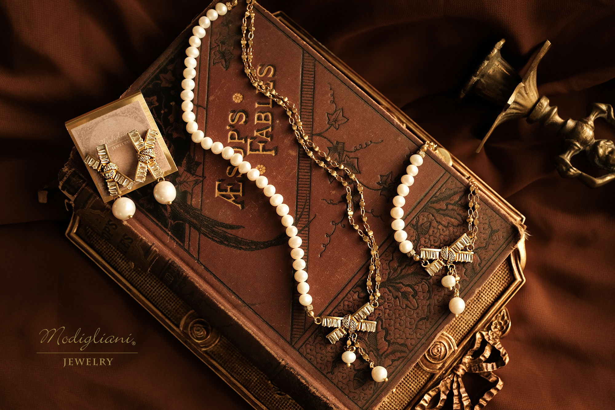 黃銅飾品,黃銅,優雅,天然珍珠,珍珠,耳環,蝴蝶結,鋯石,氣質