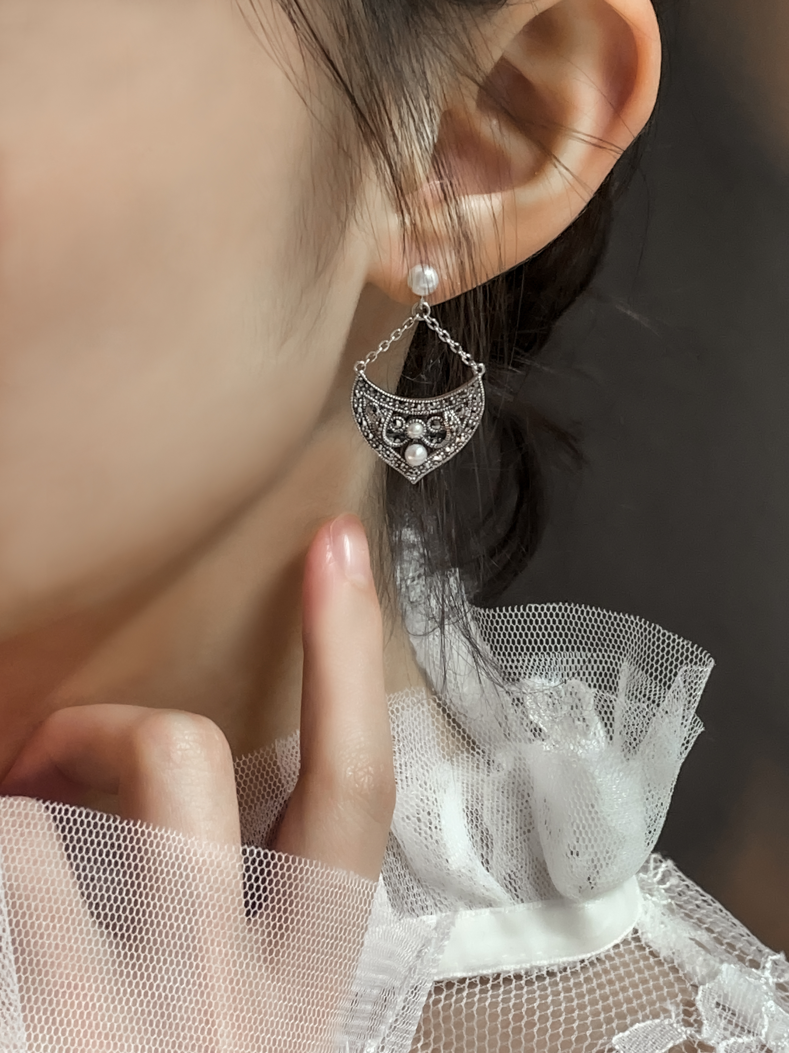 扇形垂墜珍珠耳環