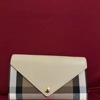 [S] BURBERRY LS HANNAH EV COCA HOUSE CHECK DERBY LEATHER,LIGHT BEIGE, 80731571 (SB92)