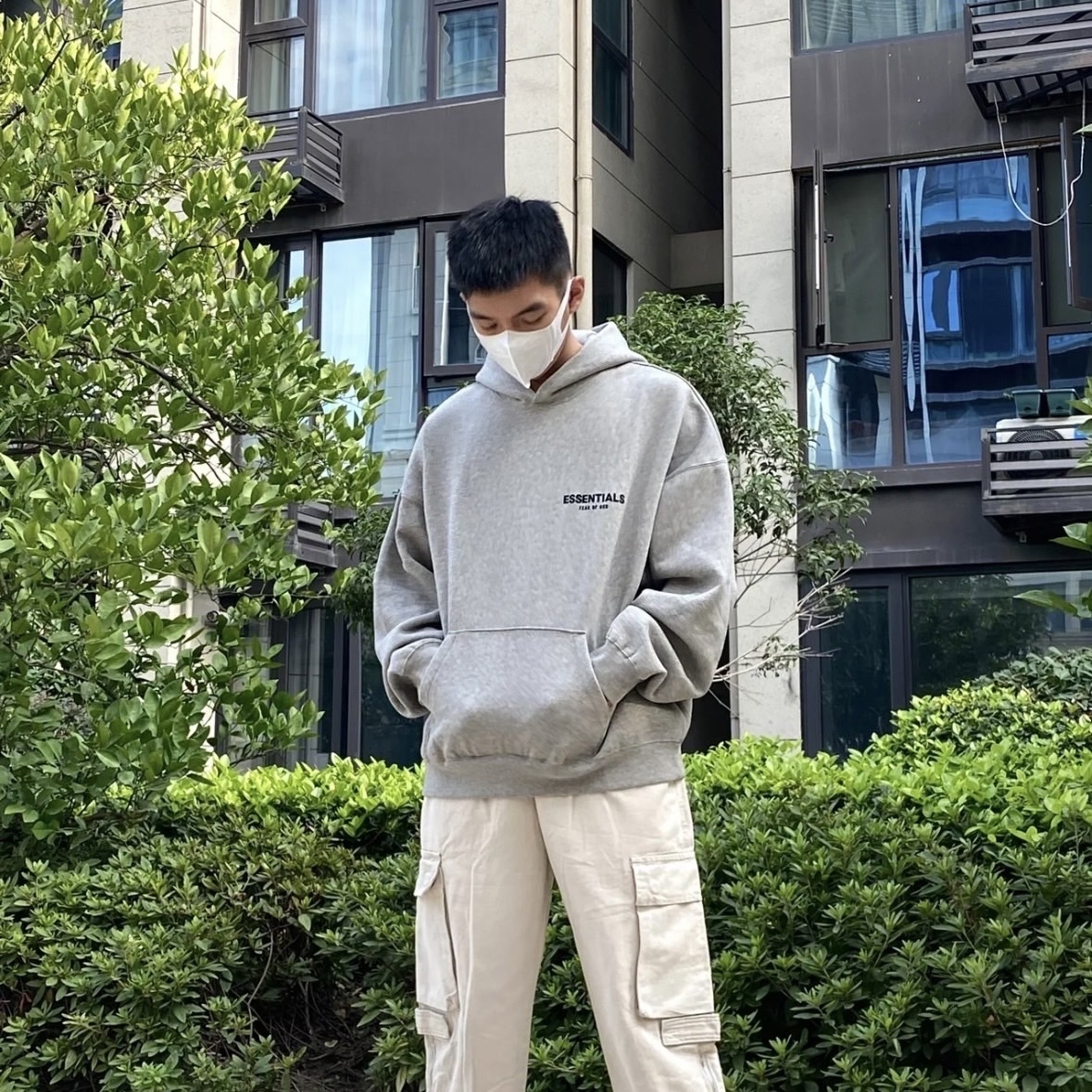 Essentials 長袖帽T 植絨款 淺灰/黑色/深燕麥 前小LOGO  背後大LGO