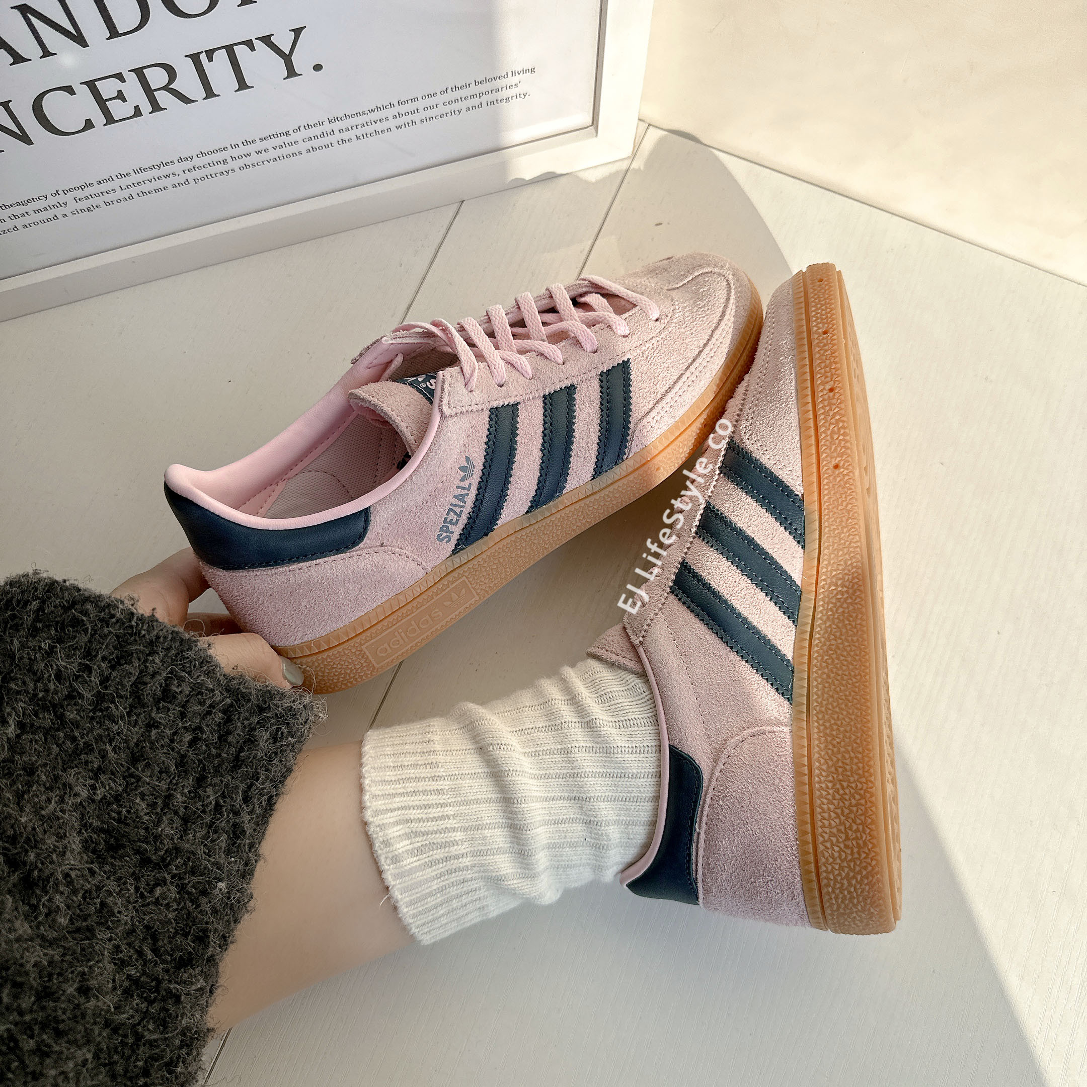 ADIDAS HANDBALL SPEZIAL W 粉色麂皮焦糖底女鞋IF6561