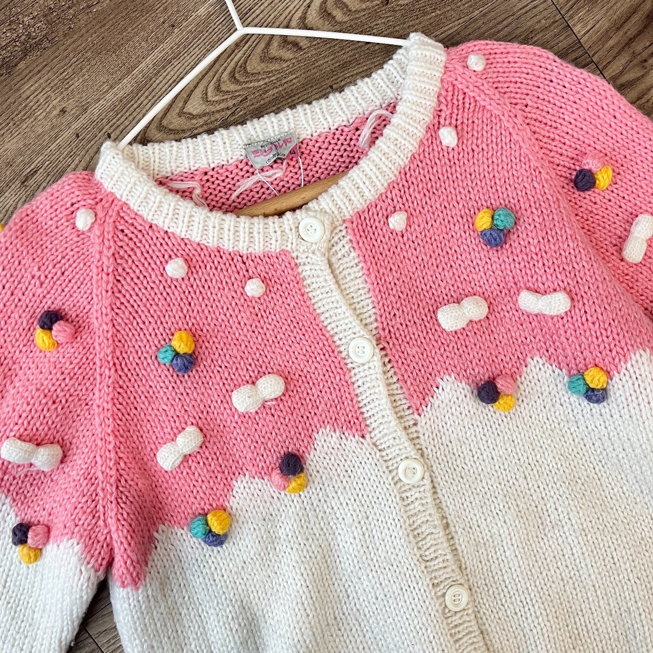 糖果色立體毛球毛衣外套