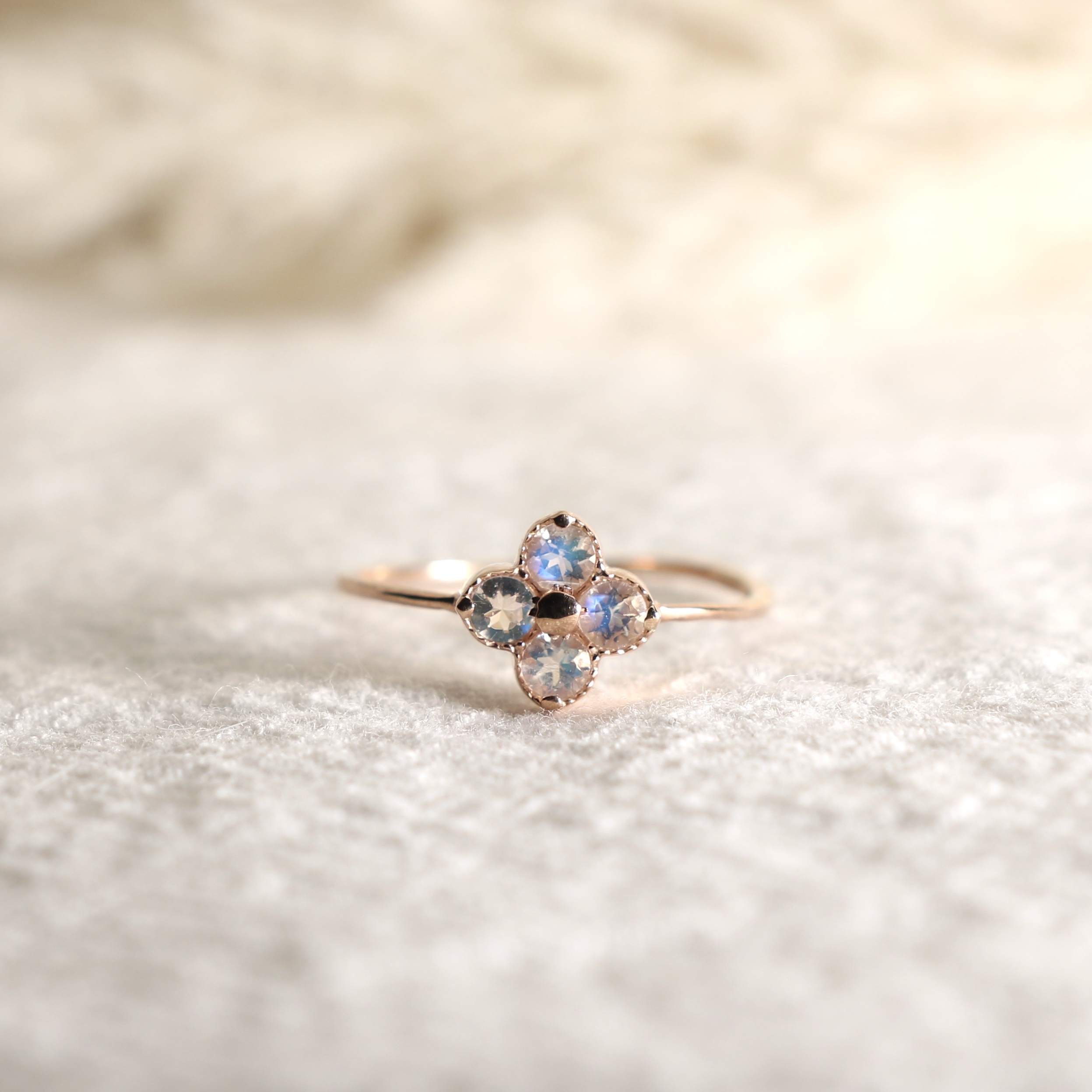 日本天然半貴石-四葉草戒指-月亮石Moonstone