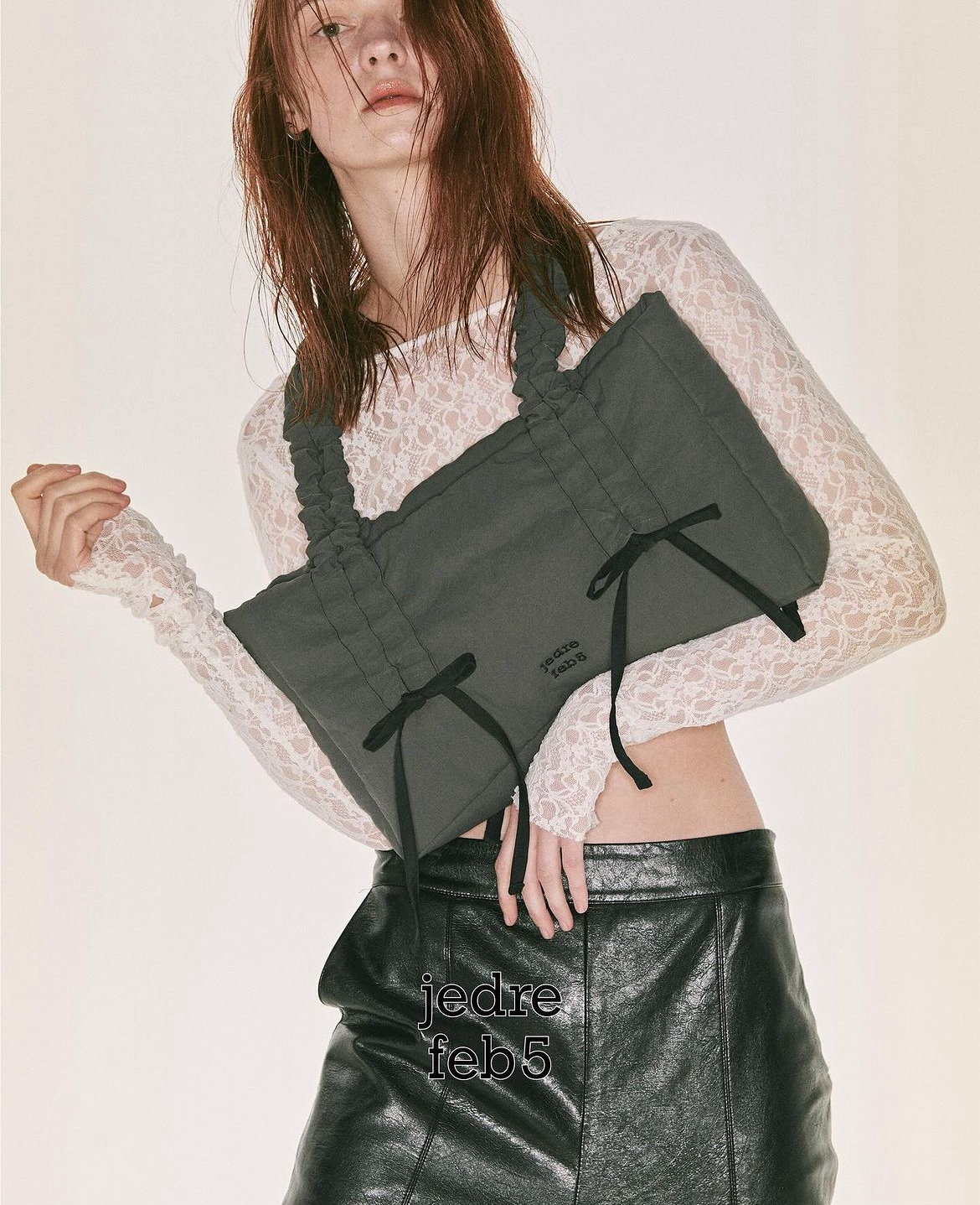 JEDREFEB5 - Butterfly shoulder bag Medium (Grey)