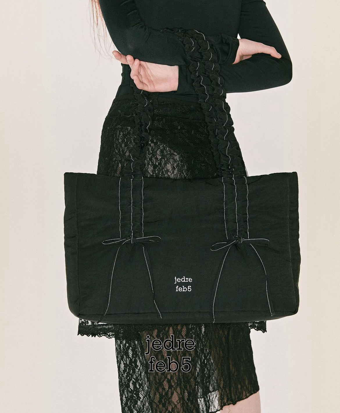 JEDREFEB5 - Butterfly shoulder bag Medium (Black)