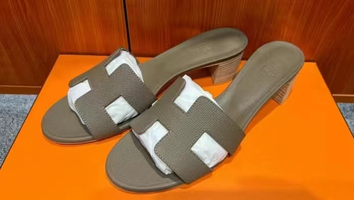 Hermes size 37.5/39 -M
