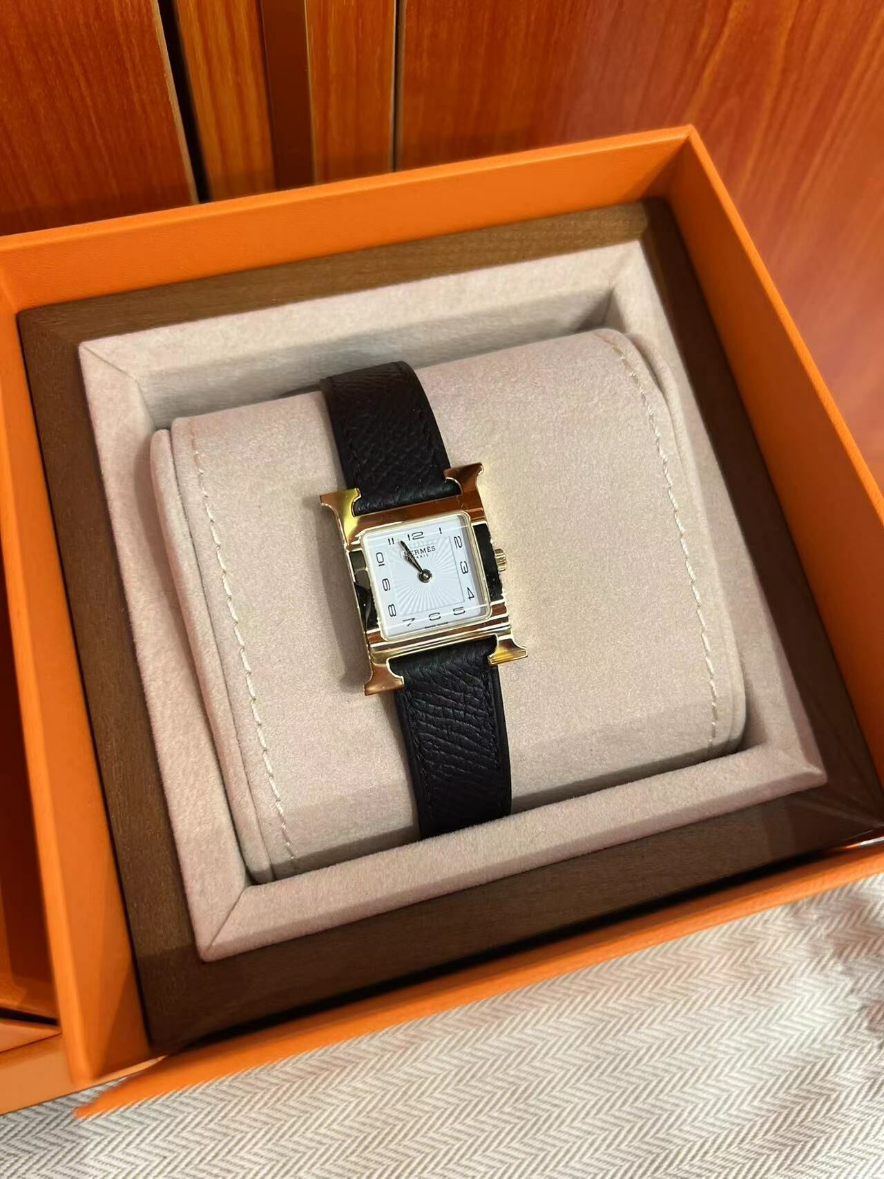 Hermes 25mm x 25mm  -M