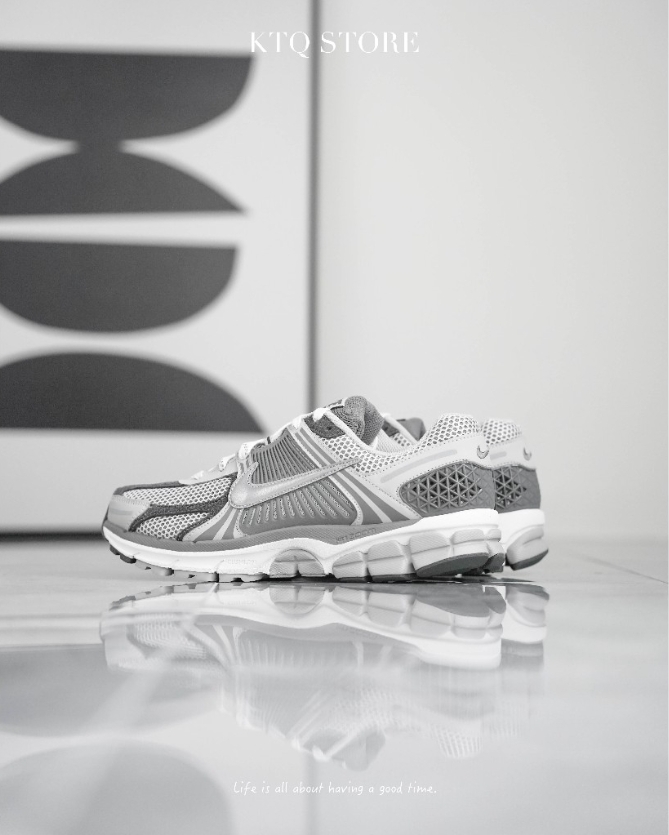 KTQ STORE ‧ NIKE Zoom Vomero 5 卡其灰 FD0791-012