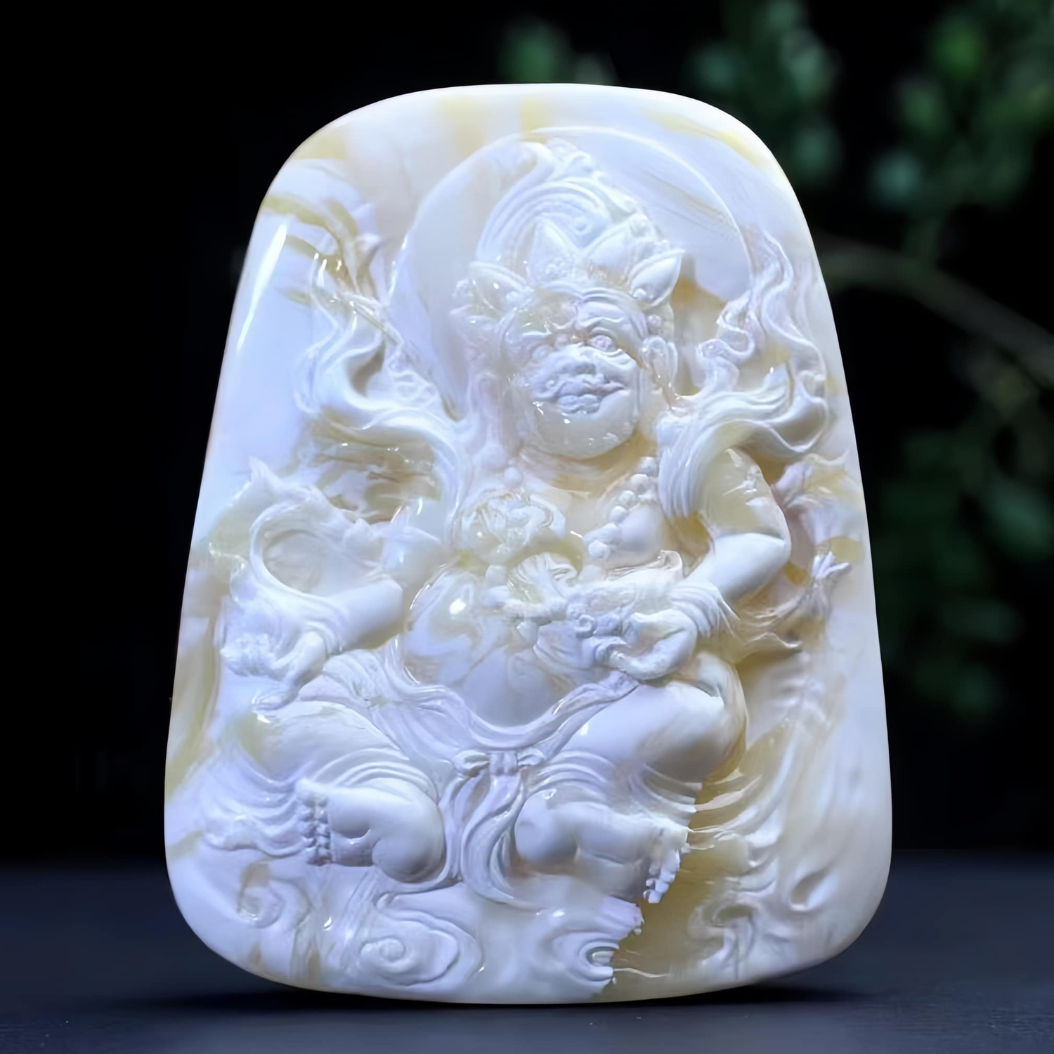 傳家孤品3A全品天然俄羅斯白蜜蠟黃財神掛牌—名師篆刻