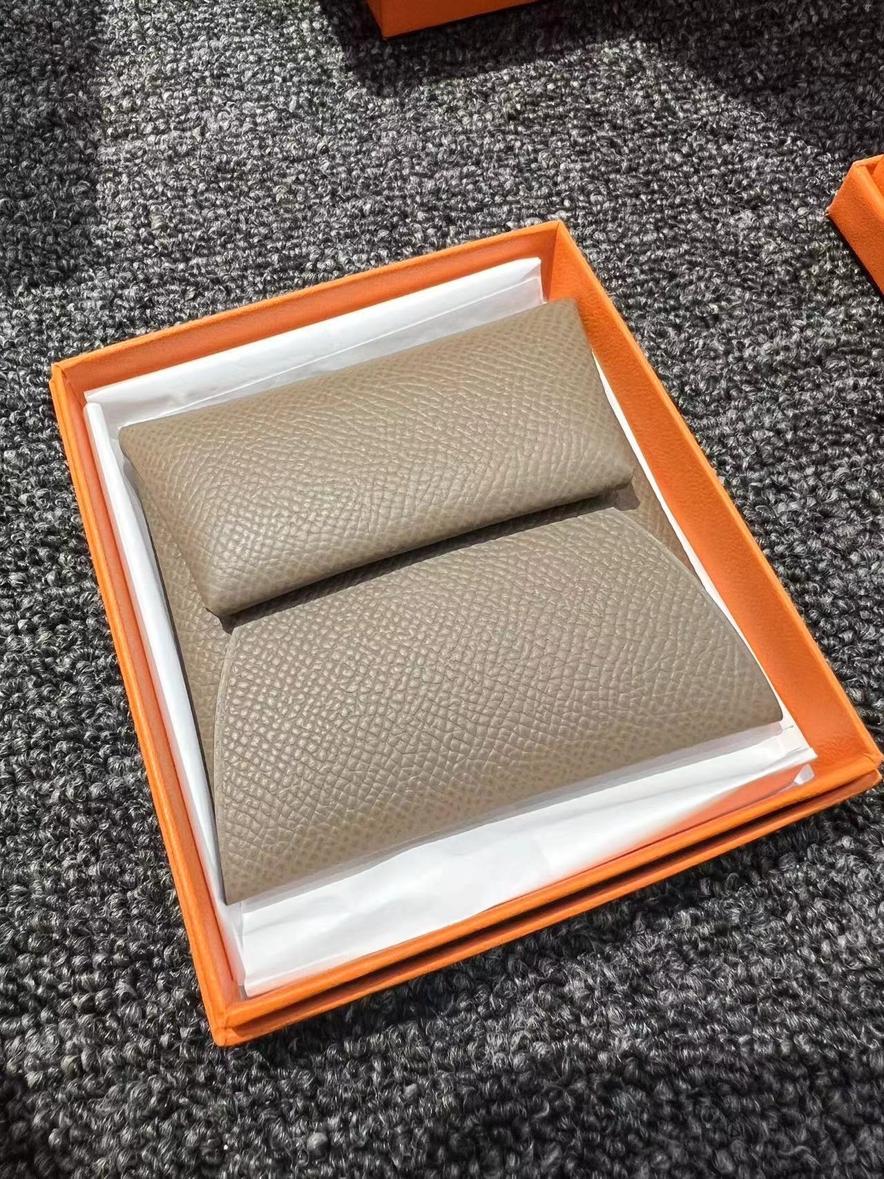 Hermes 大象灰散子包（可以放到$500） -M