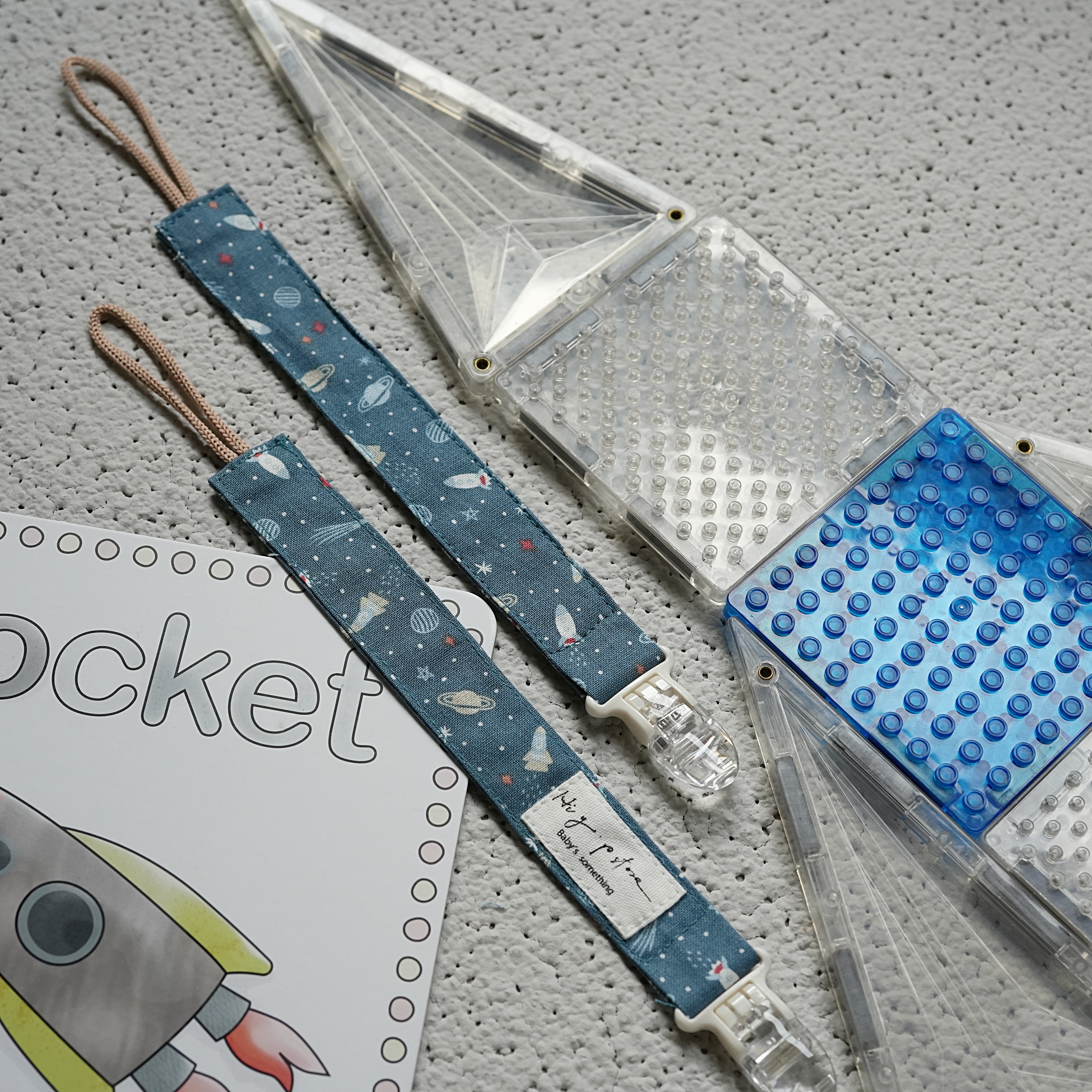 Hi Y.P store-鱷魚夾-星空火箭