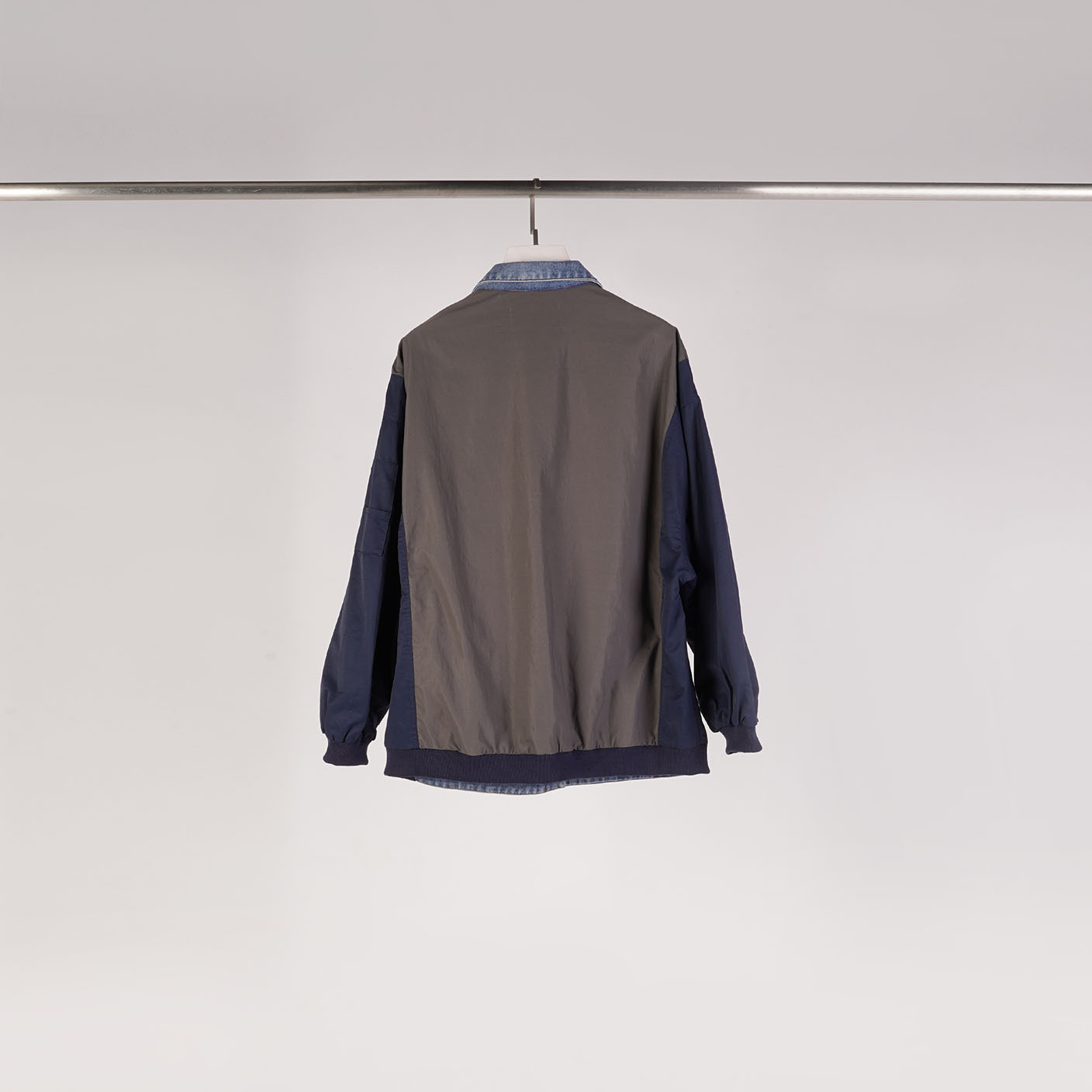 撞色拼接牛仔外套 | 藍+灰