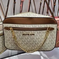 [S] MICHAEL KORS 35S1GTTC9B JET SET ITEM LG EW ZP CHAIN XBODY,VANILLA, 194900274491 (SMK704)