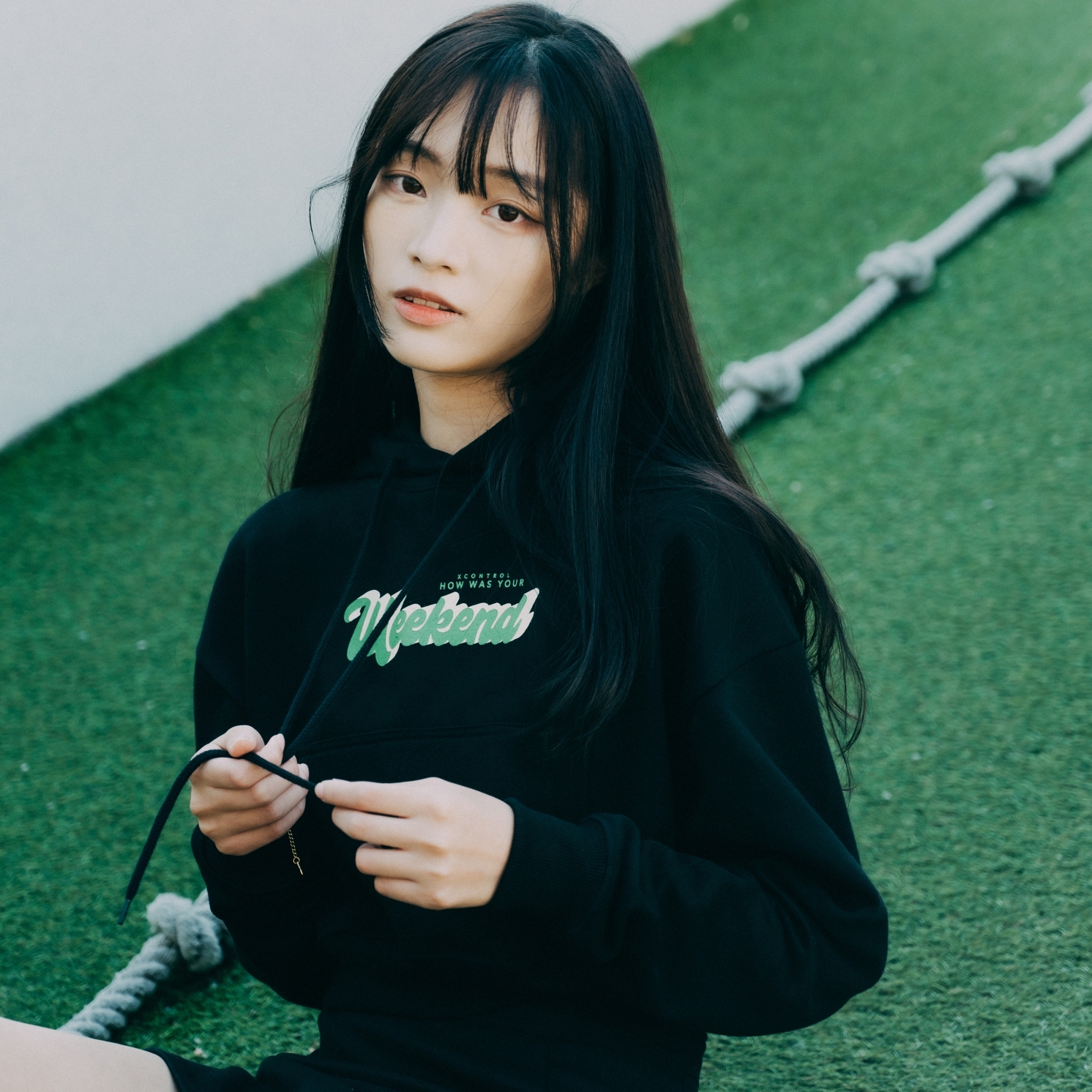 XCTRL 週末好嗎短版帽T-黑