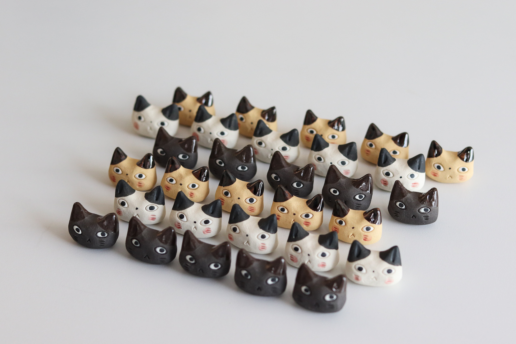 美濃燒 手作 粗陶 貓顏 筷架