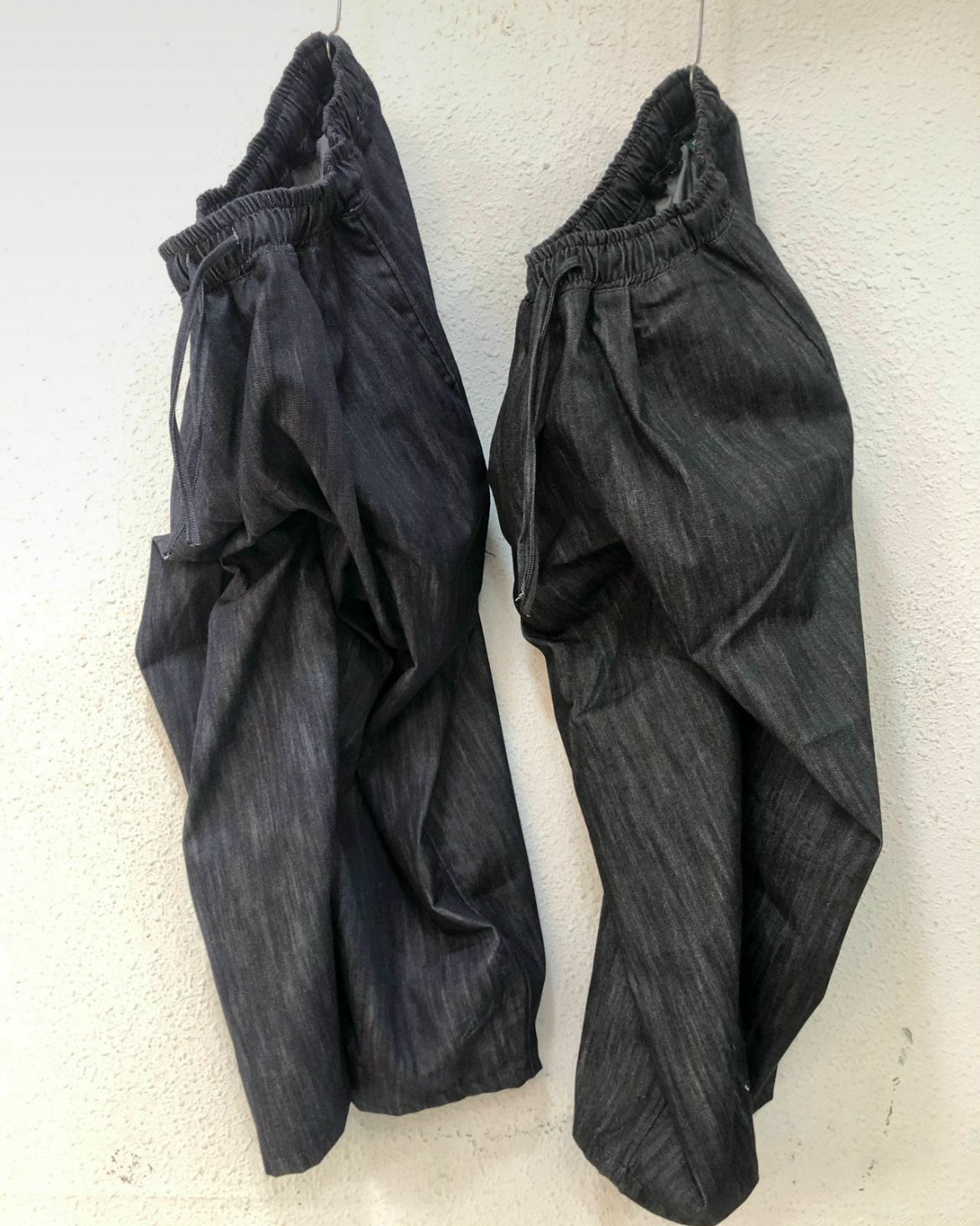 淨色暗紋鬆身牛仔褲 P2718