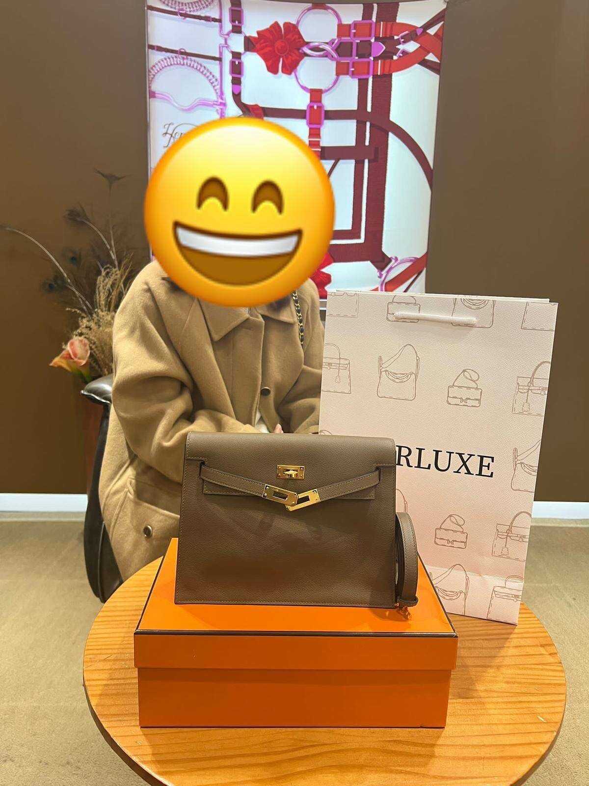 【 感謝支持 】爽快靚靚來pick up Kelly danse 威瑪犬色🤎 靚靚好手快👍🏻 一見到我的出post就秒走啦🥳 靚靚好鐘意呢隻色😍 能幫客人買到心頭好我哋都好開心❤  多謝你嘅支持與信任🫶💪