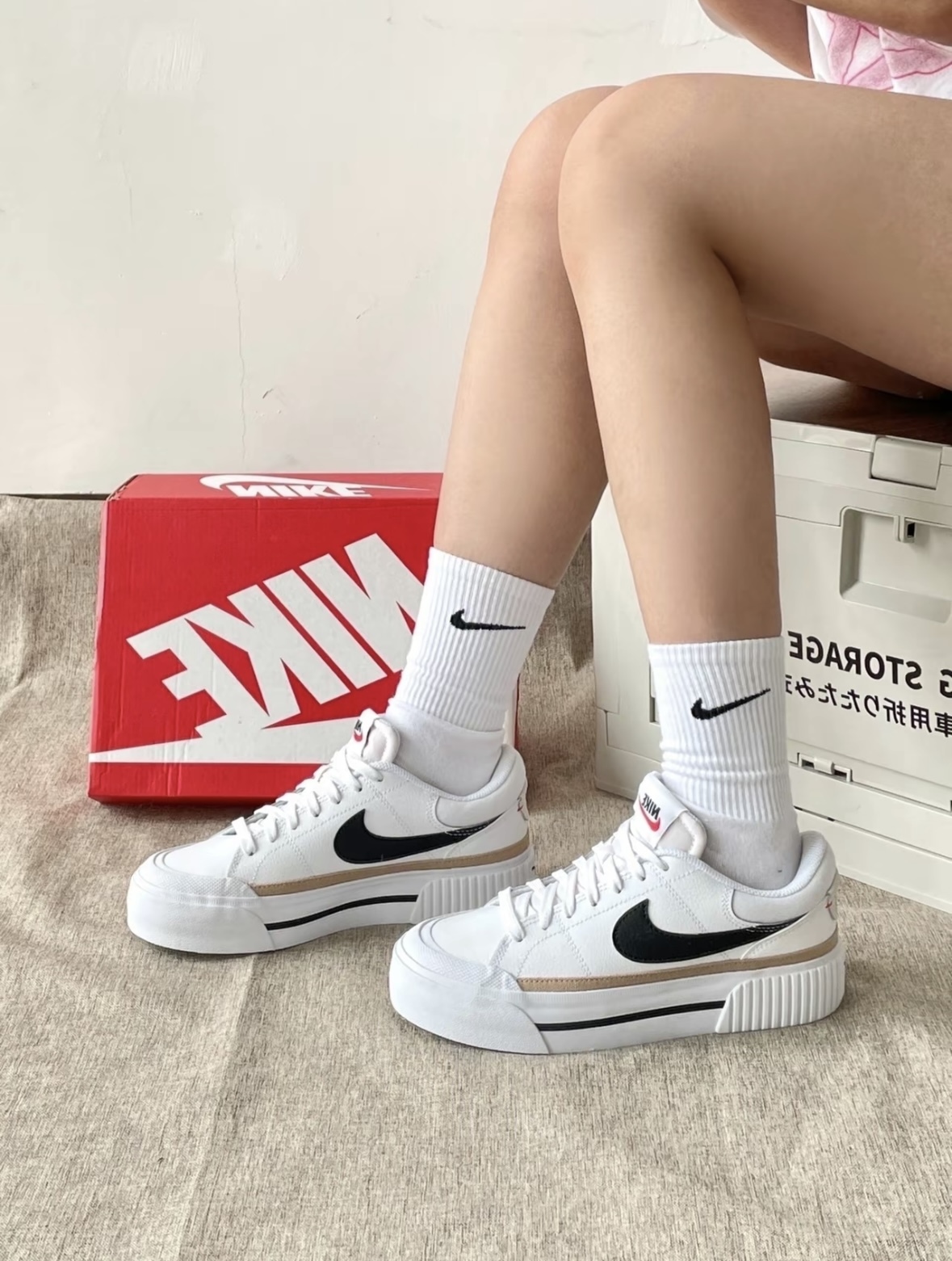 Nike Court Legacy Lift 白底黑勾勾 厚底 皮革 增高 鬆糕鞋 DM7590-100/預購