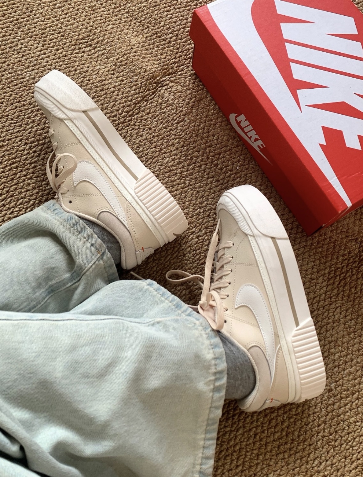 Nike Court Legacy Lift 奶茶色 厚底 皮革 增高 鬆糕鞋 DM7590-200/預購