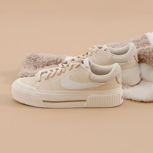 Nike Court Legacy Lift 奶茶色 厚底 皮革 增高 鬆糕鞋 DM7590-200/預購